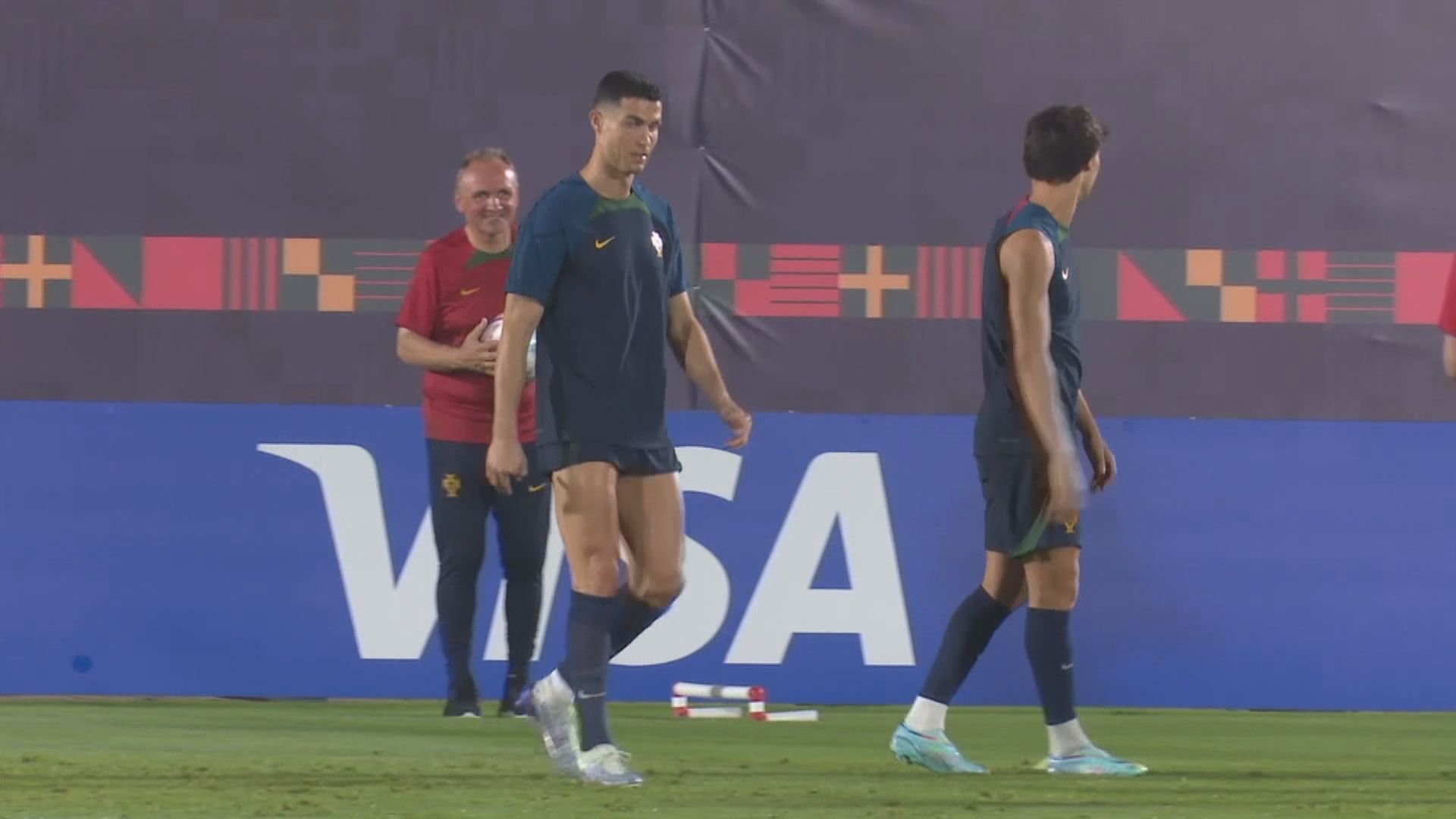 世界盃　紐奴文迪斯受傷缺席