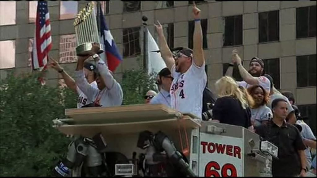 太空人巡遊慶奪世界大賽冠軍