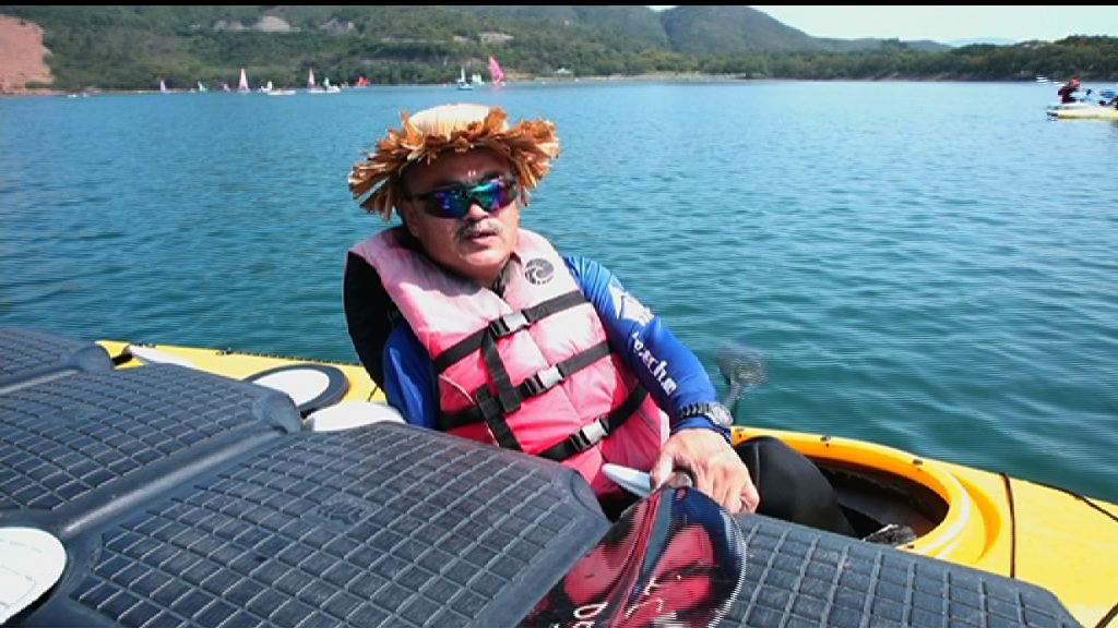 獨臂高誌樫划獨木舟創世界紀錄