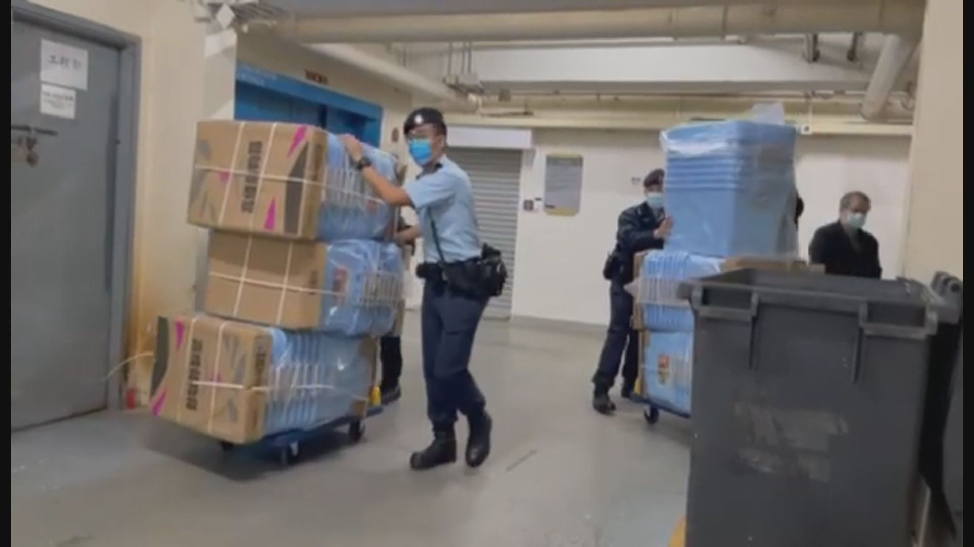 警方國安處搜查《立場新聞》辦公室　獲授權檢取新聞材料