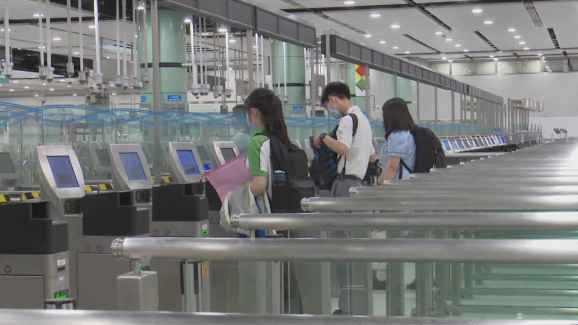 楊潤雄：仍未有確實時間安排跨境學生回港上課