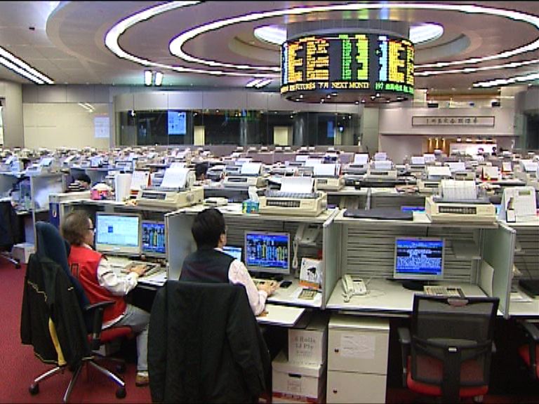 【尾市急墜】港股倒插　啤酒股飲得杯落