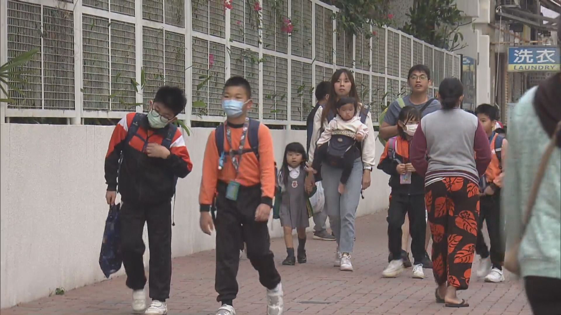 即日起學生毋須快測及量體溫　有學校維持探熱等措施防傳播風險