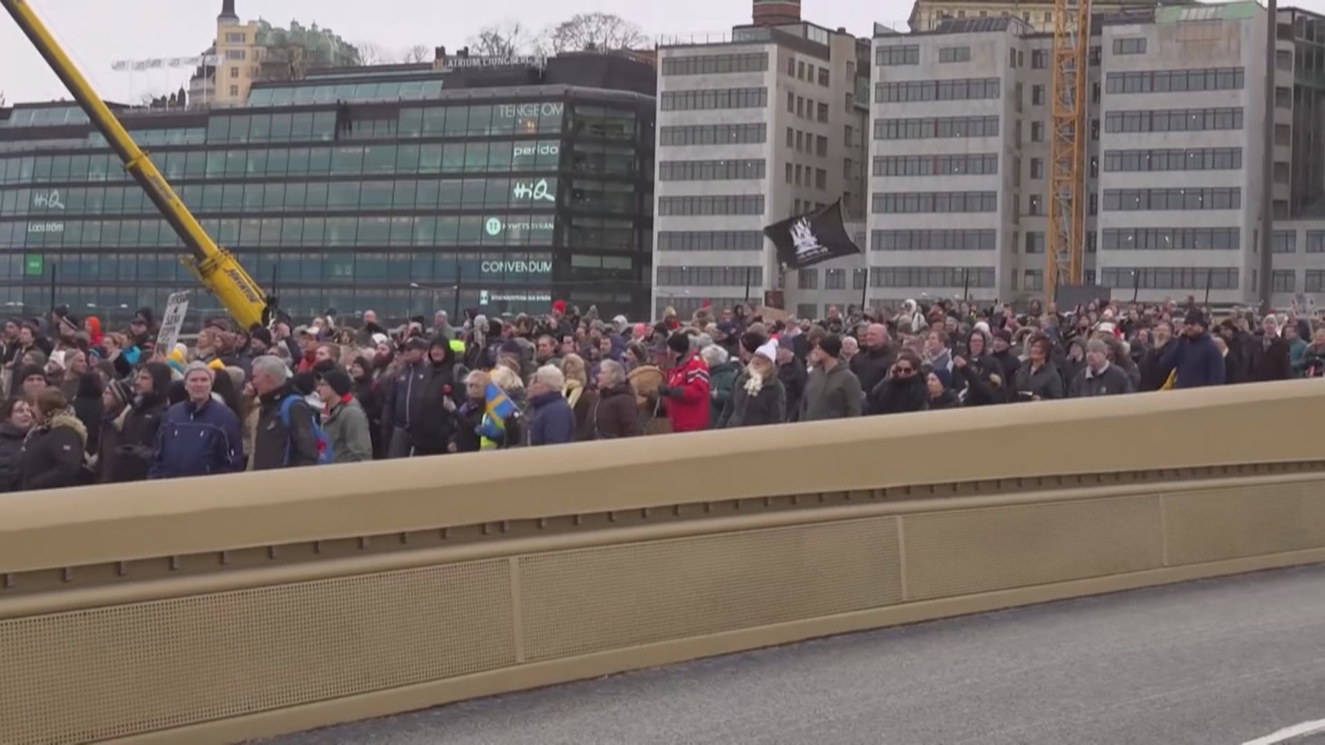 瑞典有民眾示威抗議防疫限制措施