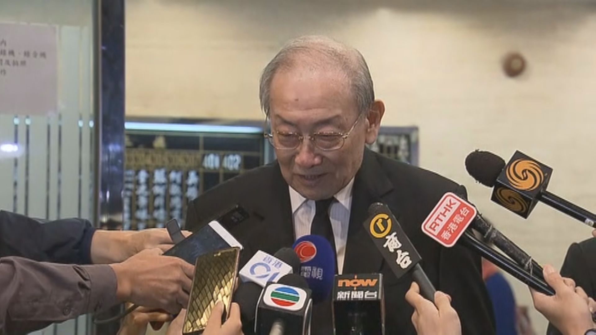 李鵬飛形容鍾士元是香港之子