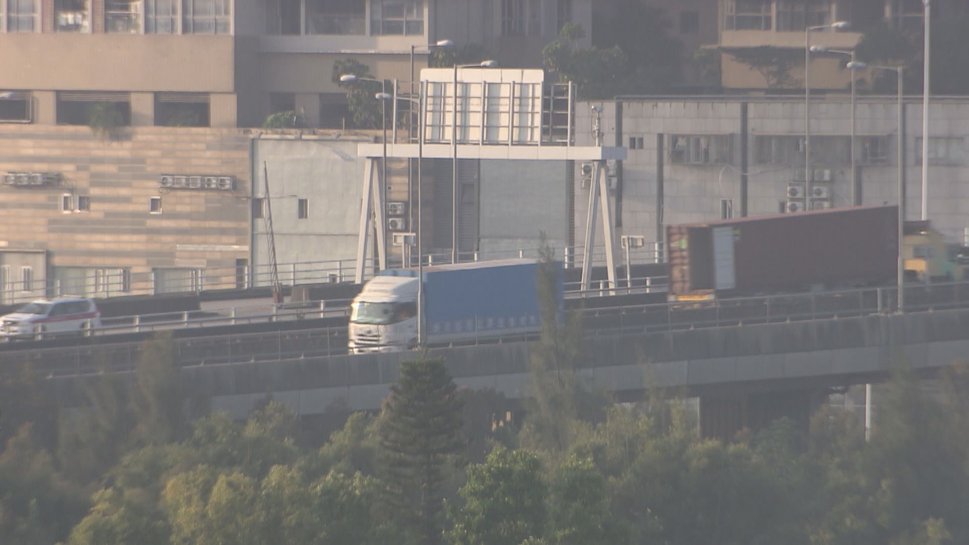 跨境貨車業反對單雙號限行　深圳指會再考慮