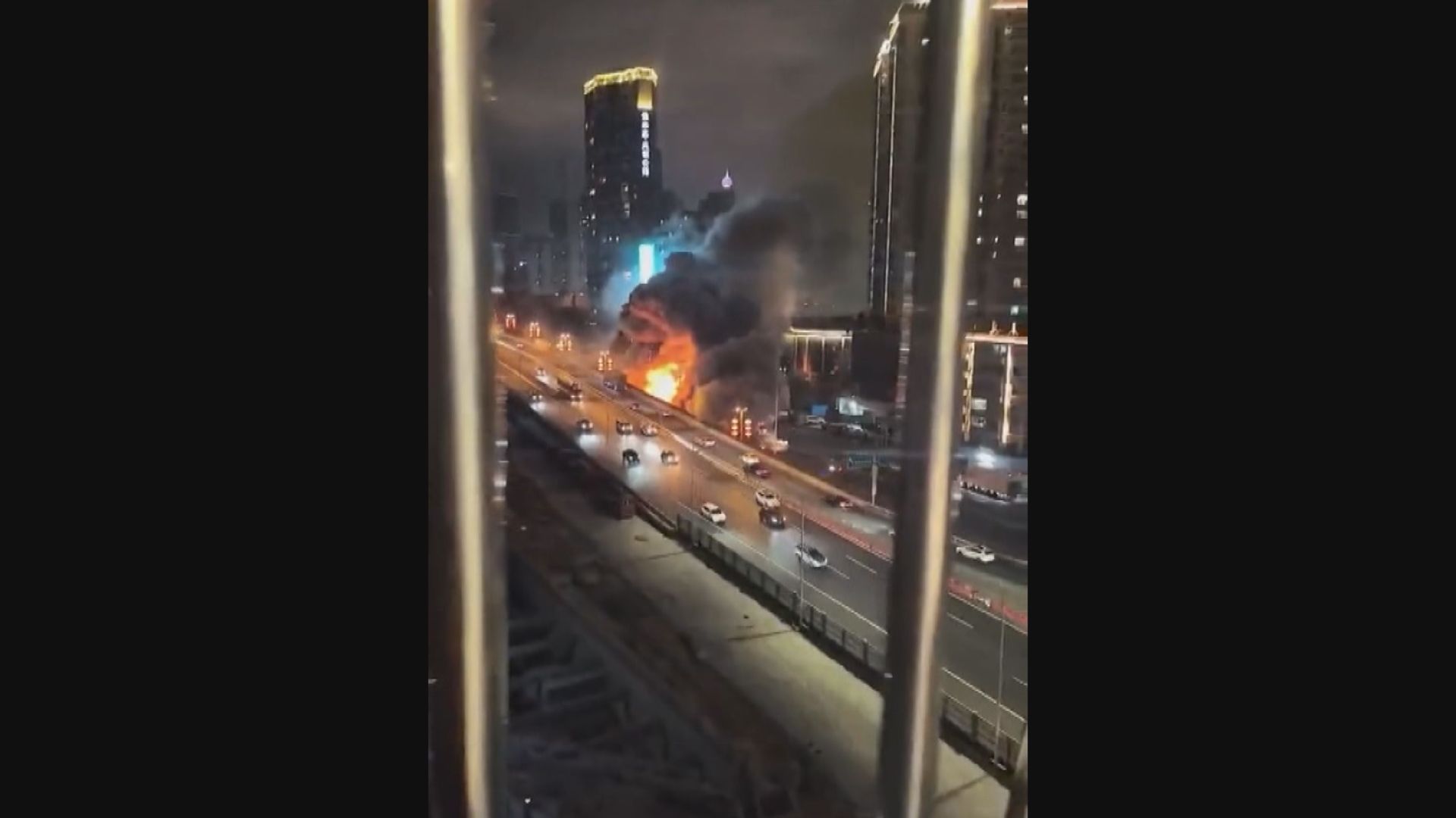 深圳羅湖有貨櫃車爆炸　無人傷