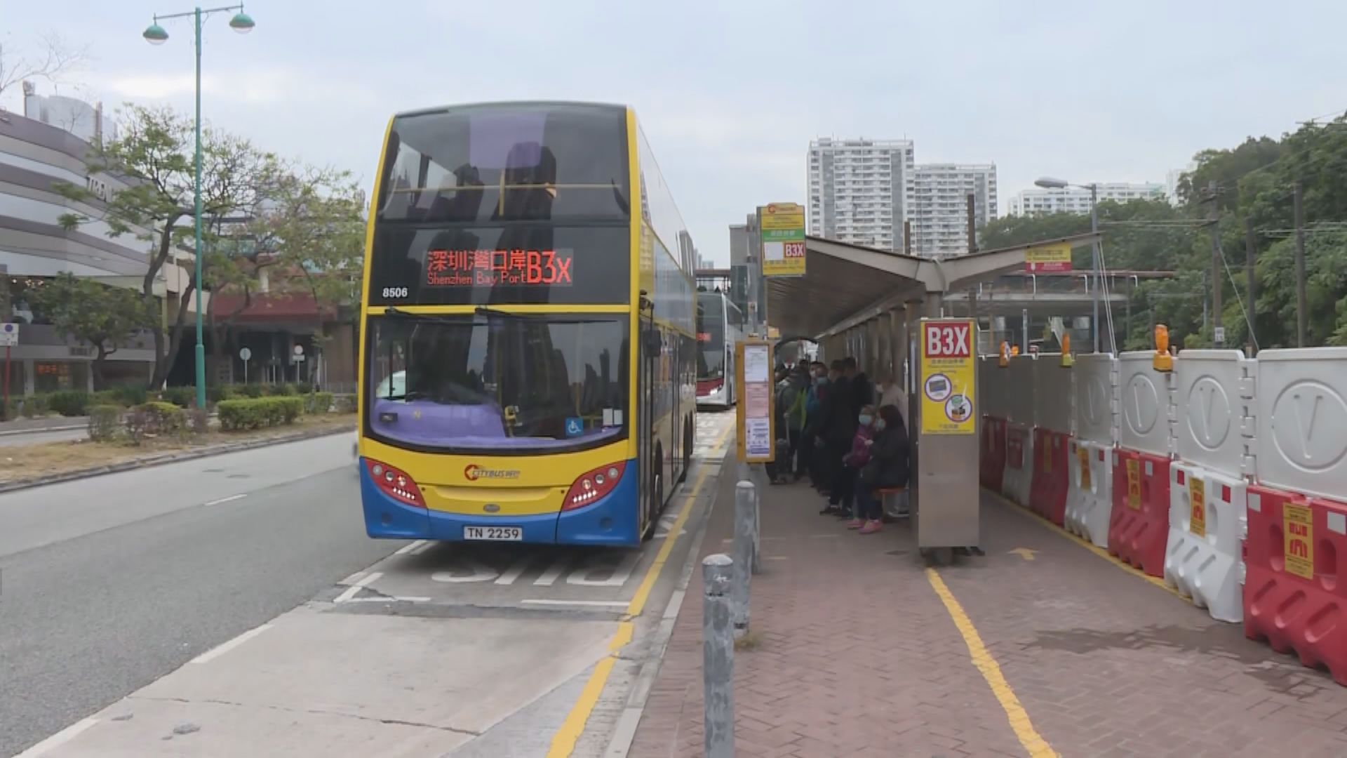 香港入境深圳須出示隔離酒店預約證明　市民指措施繁複