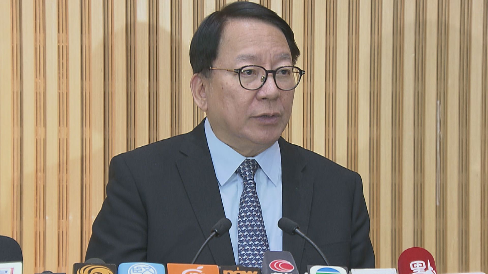 萬聖節皇崗口岸高峰時段　公共交通工具優先放行
