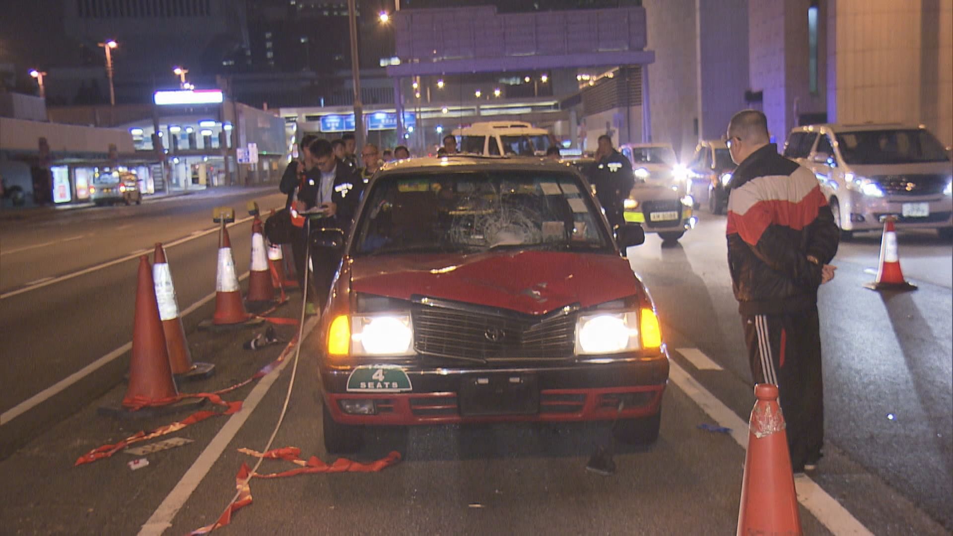 一名男子中環過馬路被的士撞倒不治