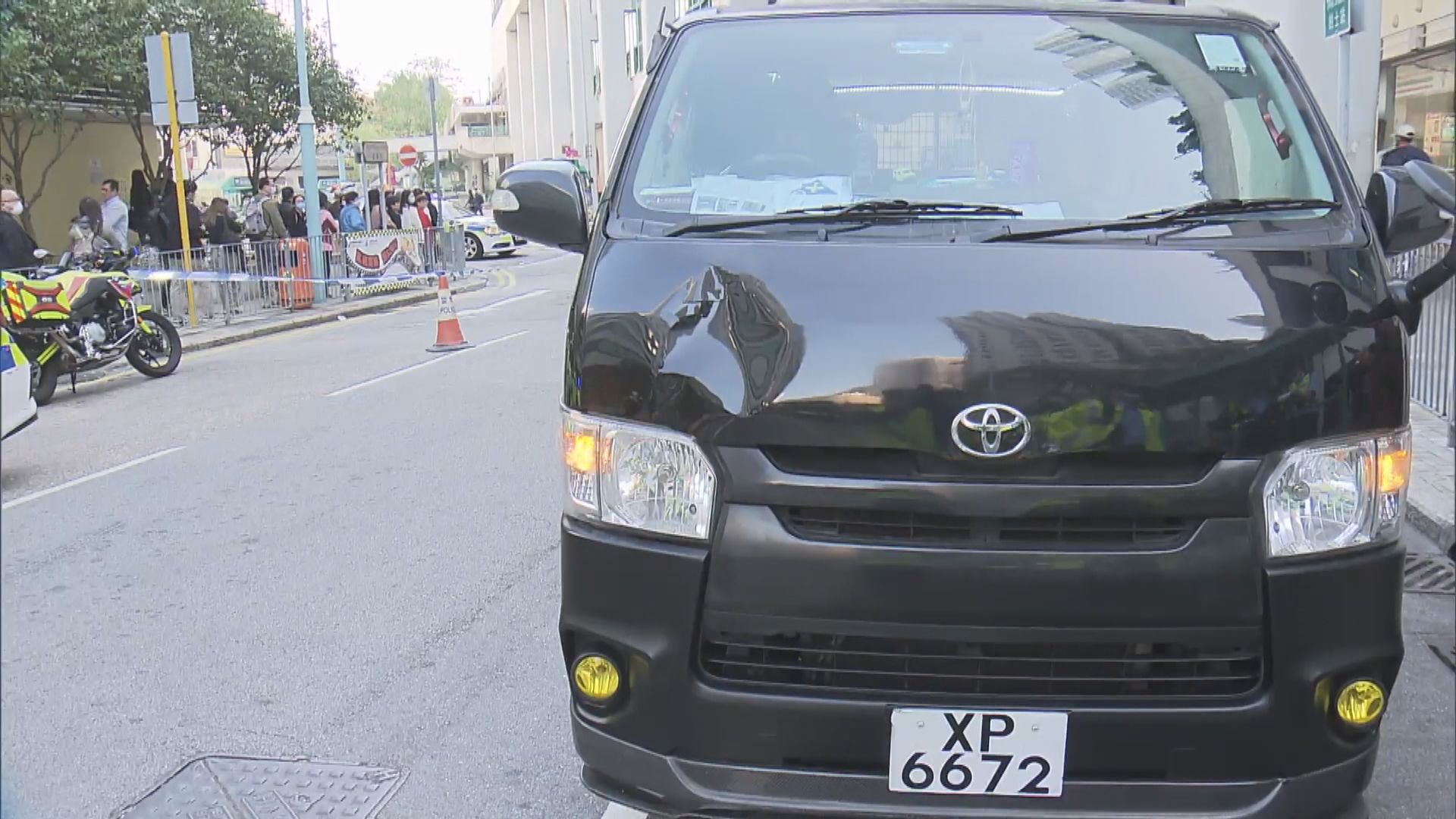 柴灣女子被客貨車撞倒昏迷送院