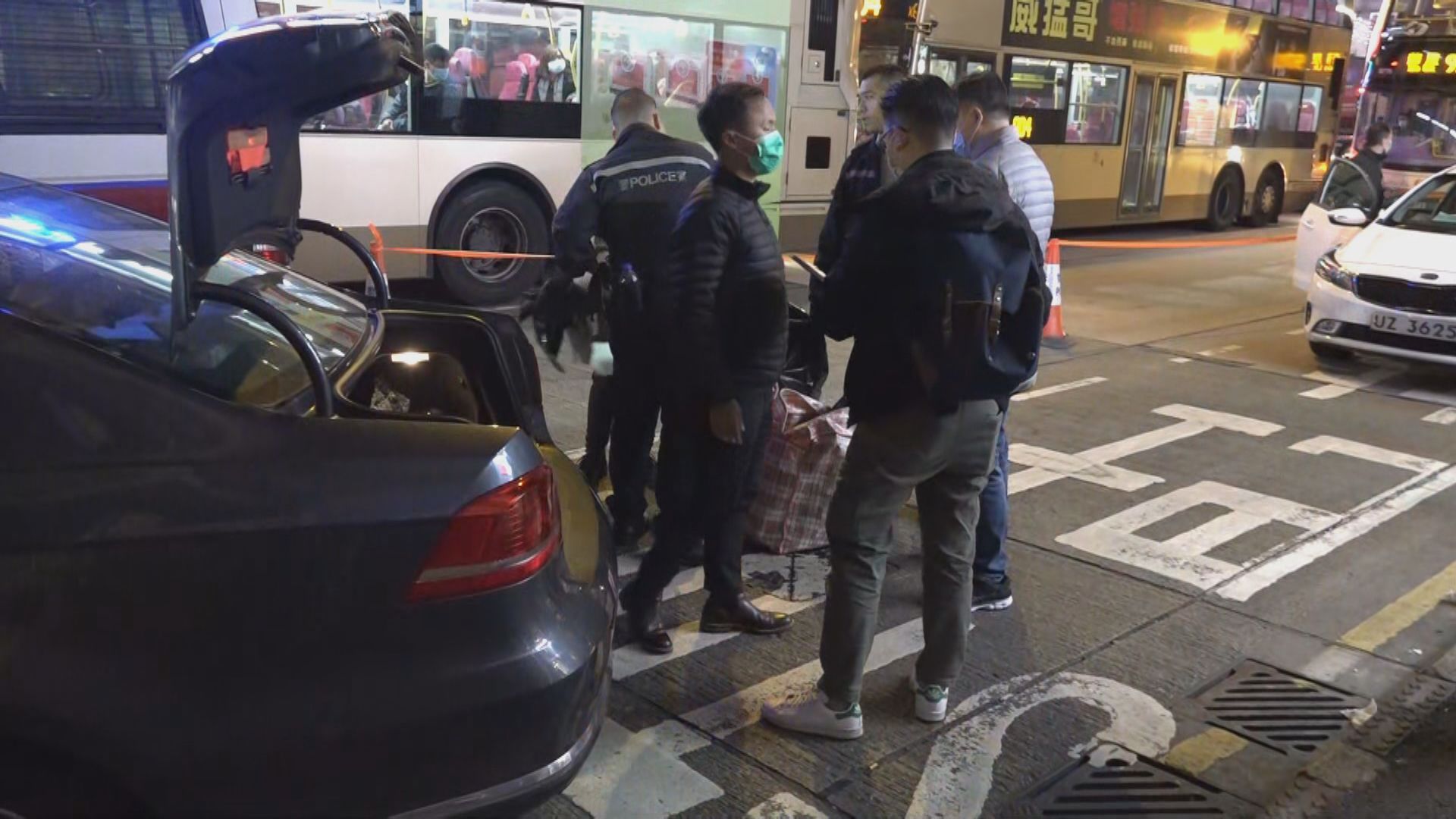 三男子涉藏有工具可作非法用途被捕