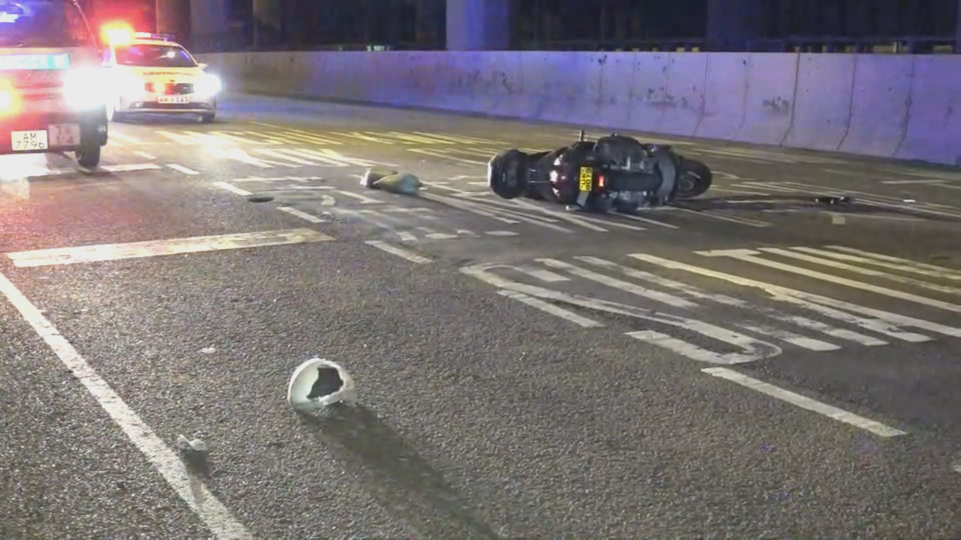 長沙灣電單車司機撞車後被輾過 送院搶救不治