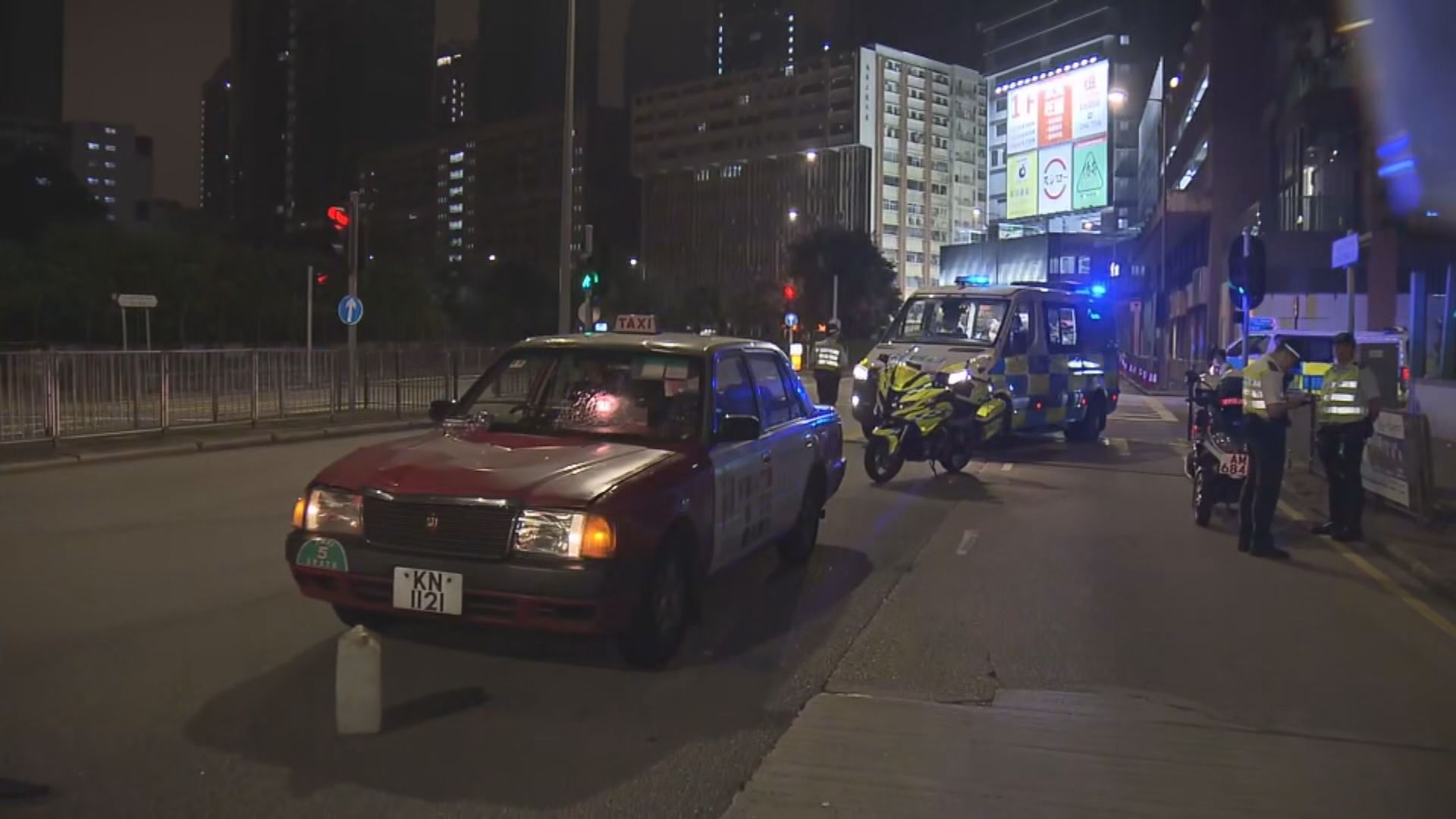 長沙灣老翁被的士撞倒昏迷送院