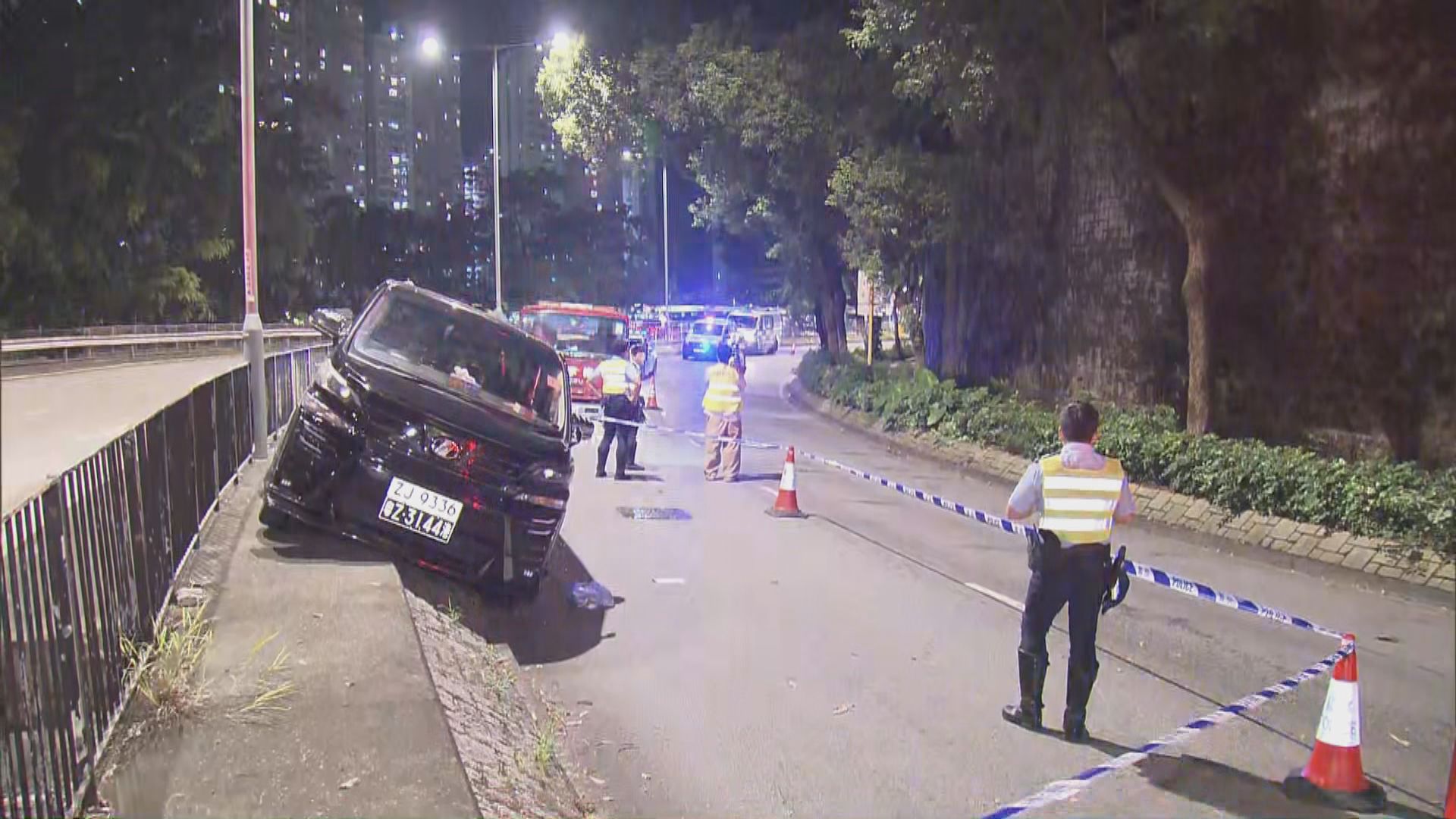 粉嶺私家車撞壆司機身亡　車內檢懷疑吸食危險藥物工具
