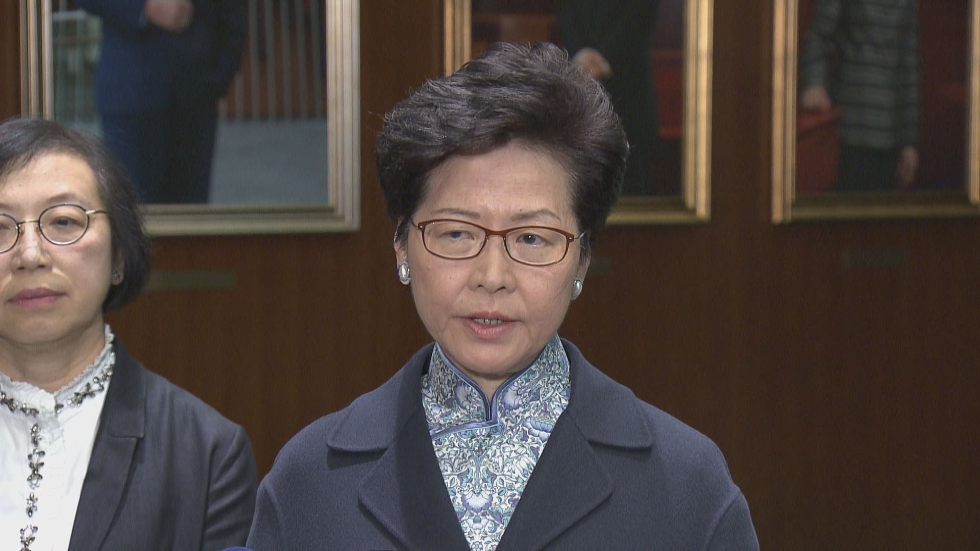 林鄭：對青衣車禍感難過　暫未能判斷意外原因