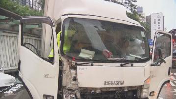 紅磡貨車剷上巴士站一死一傷　涉事司機疑不顧而去
