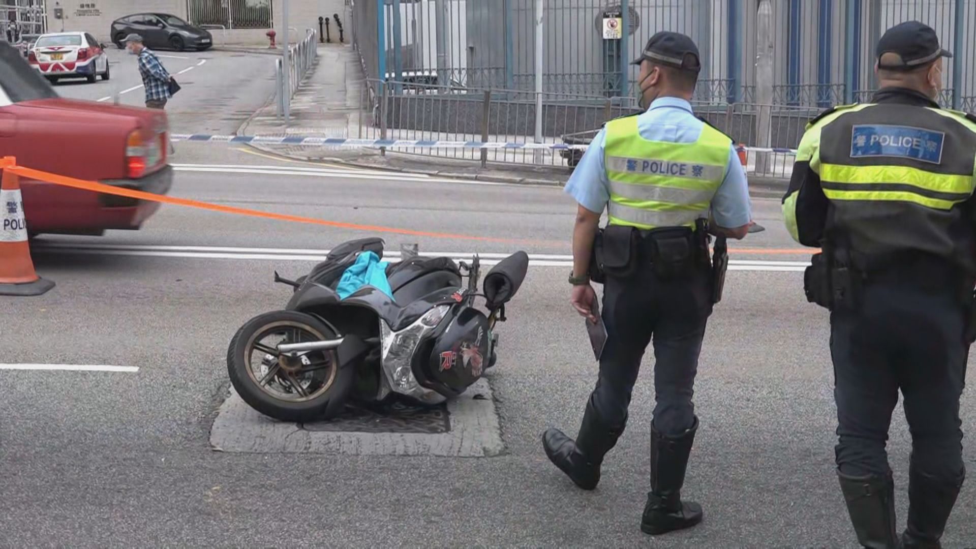 葵涌電單車與的士相撞　鐵騎士送院亡