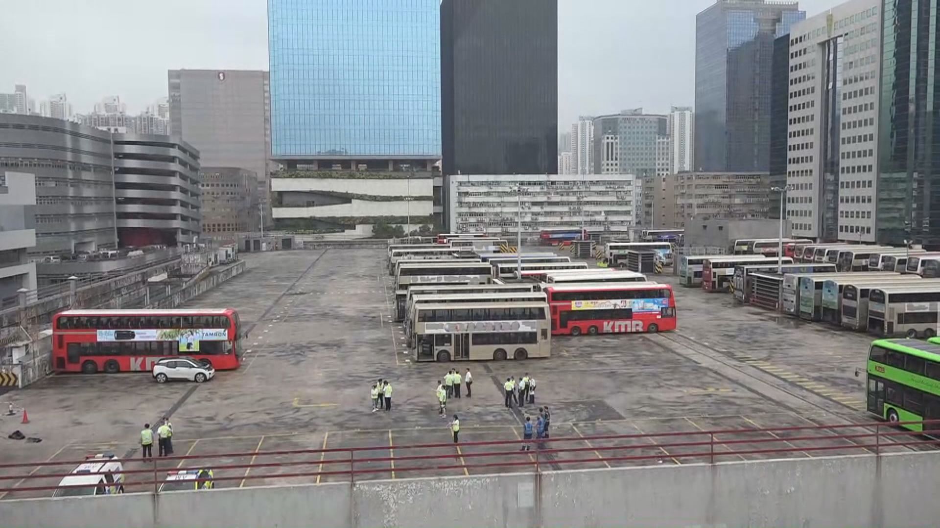 九巴九龍灣車廠致命交通意外 巴士司機死亡