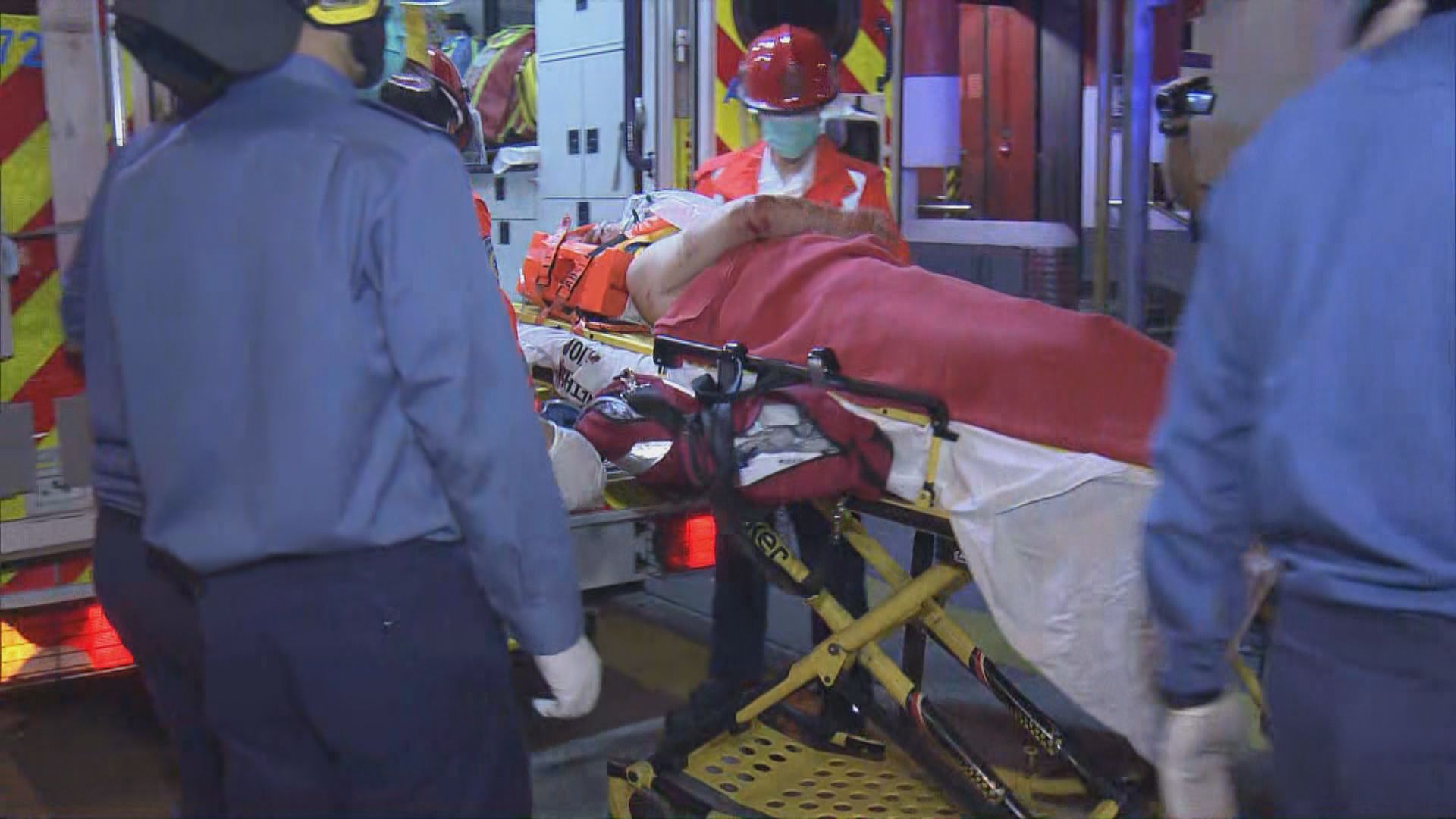 旺角的士撞傷過路男途人