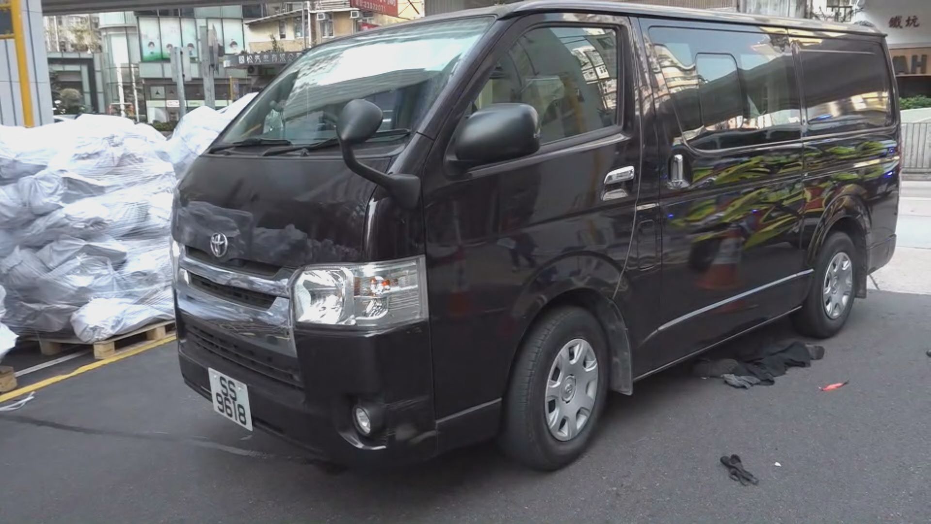 旺角一過路婦人被客貨車撞到　昏迷送院