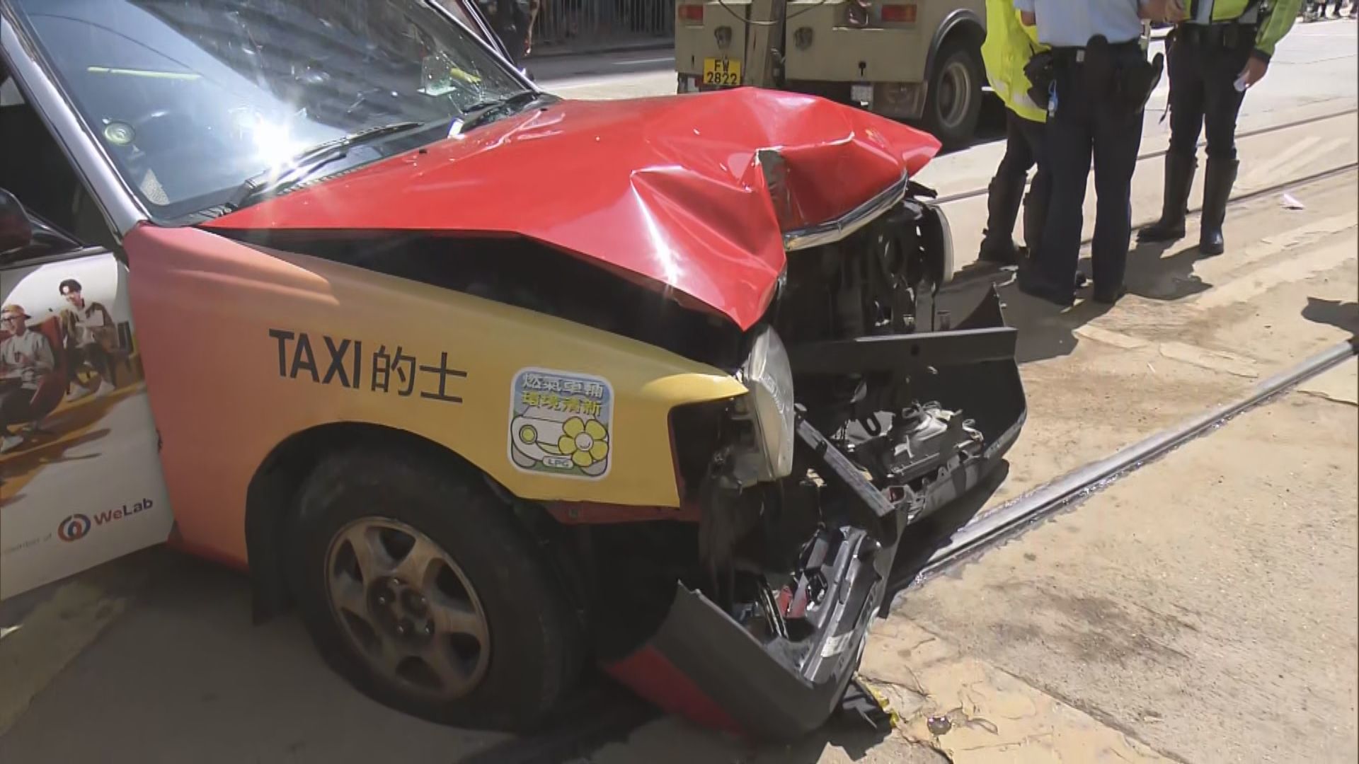 北角炮台山道的士落斜時懷疑失控五人傷