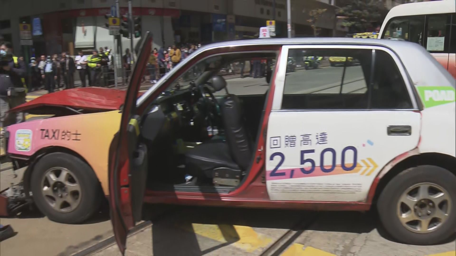 北角炮台山道的士落斜時懷疑失控五人傷