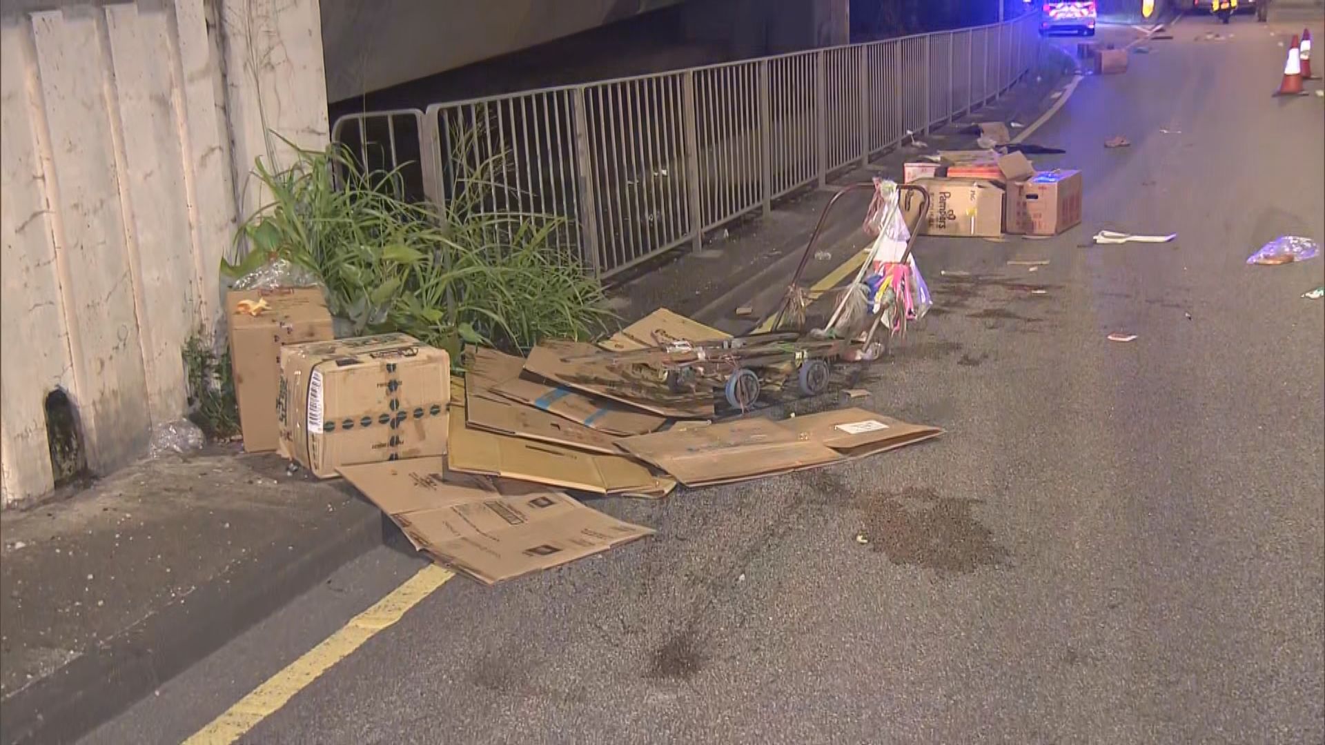 九龍灣老婦被車撞斃 九巴司機及的士司機被捕