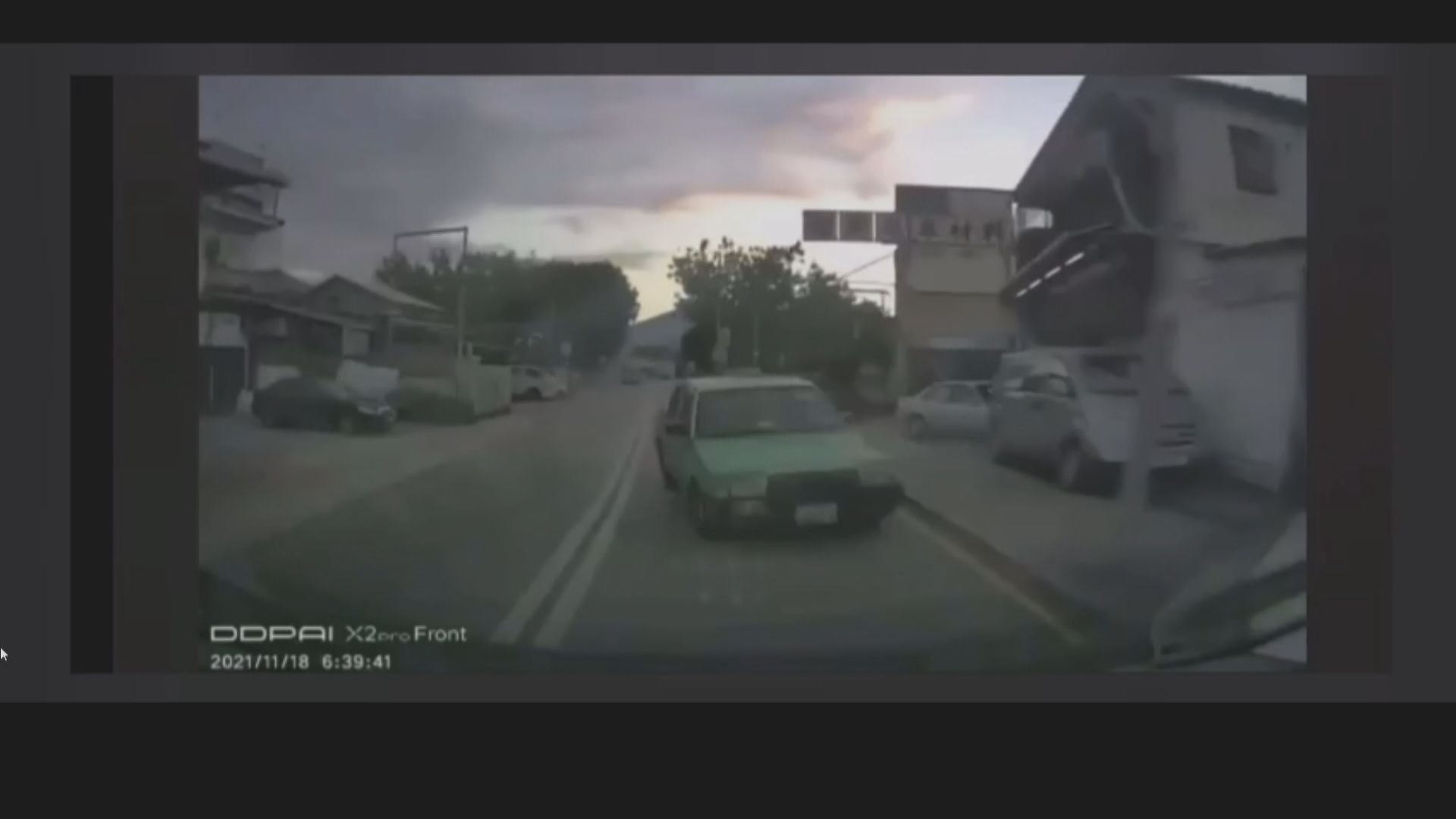 八鄉的士與七人車相撞釀一死兩傷