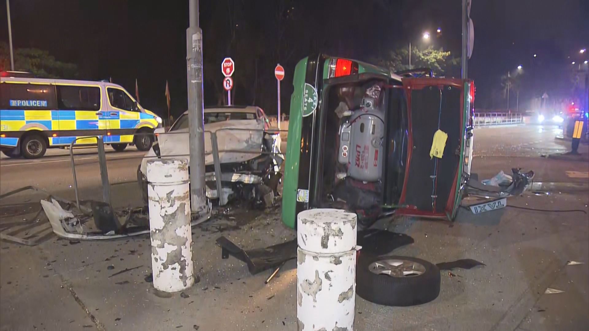 錦田公路兩車相撞　一死兩傷