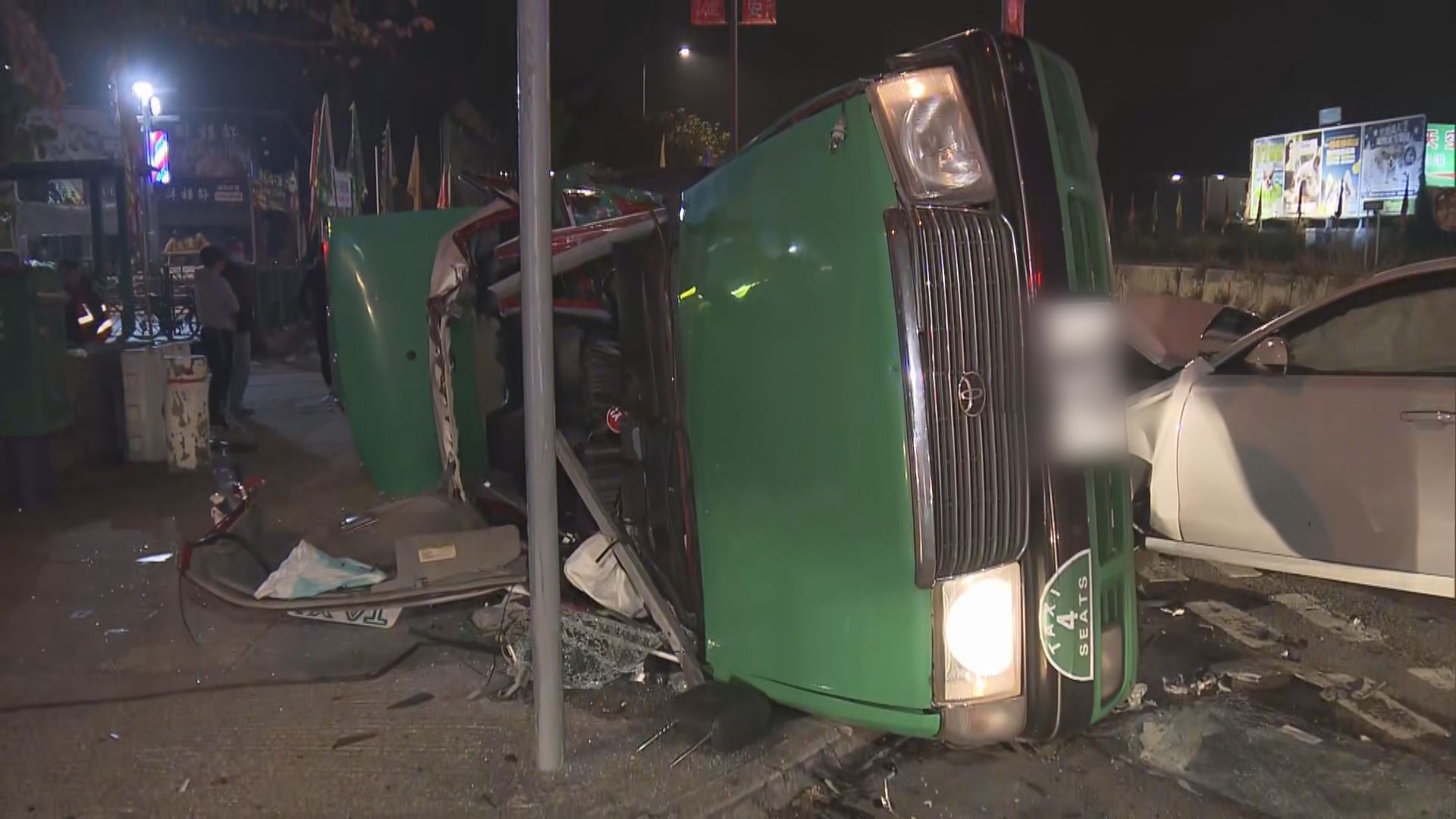 錦田公路兩車相撞一死兩傷　私家車司機及乘客涉藏械被捕