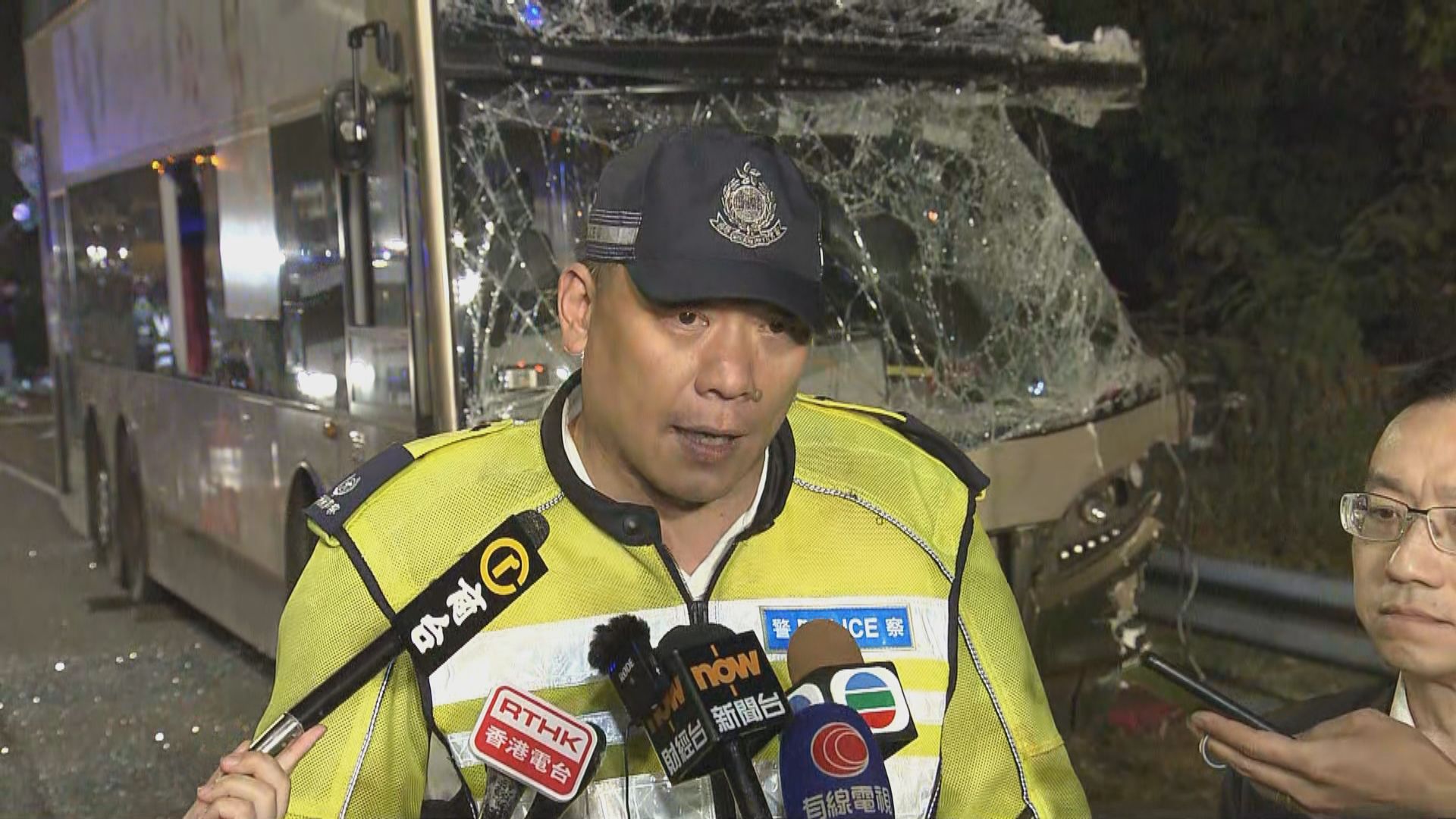 警方稱九巴意外現場未收到有樹枝阻礙行車線報告