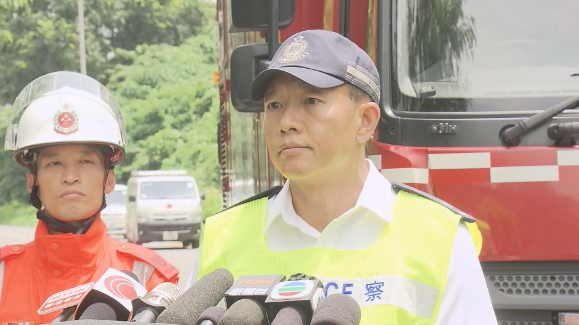 警方：有車輛偏離原有行車線導致意外