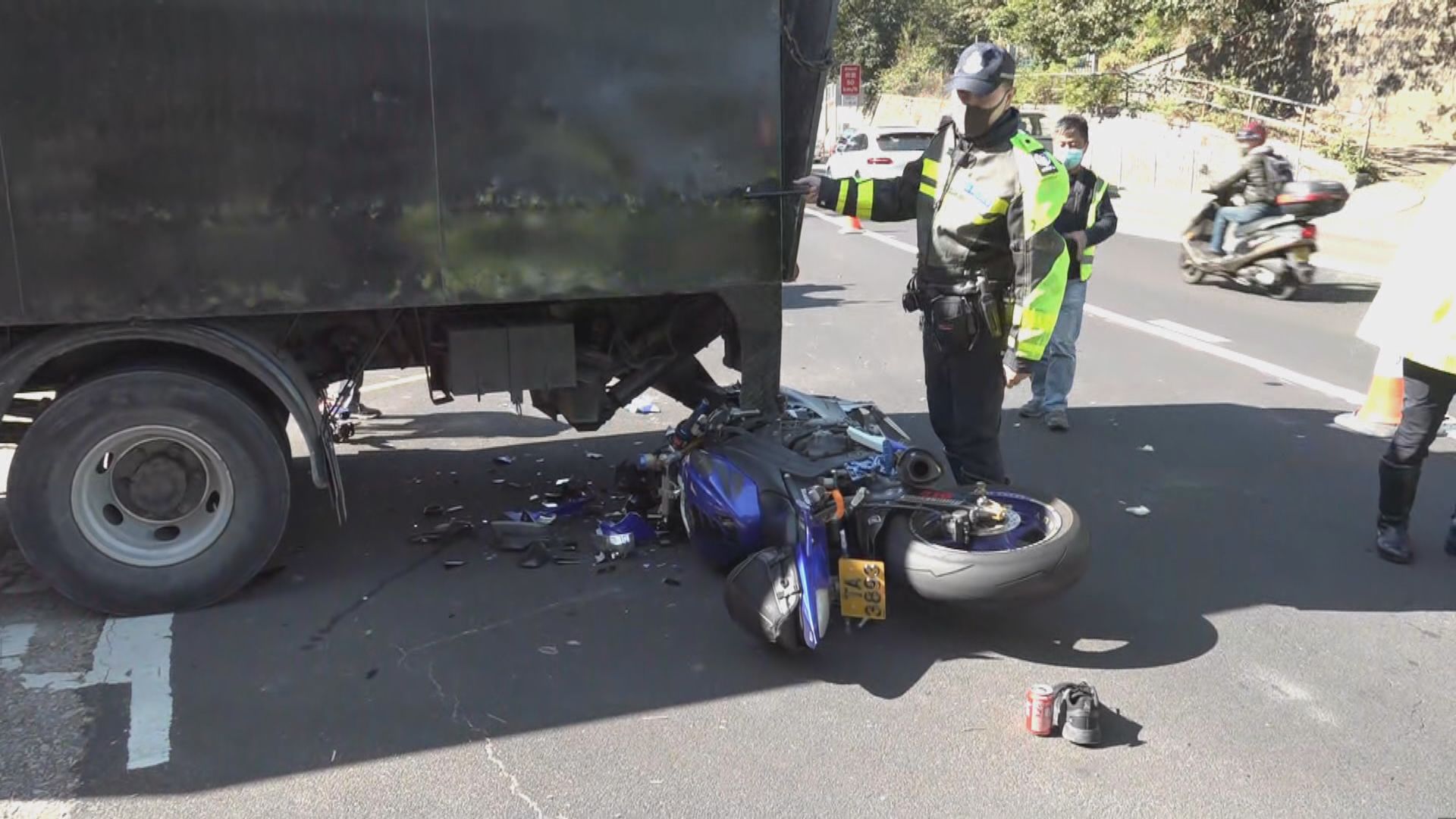 大埔公路車禍　鐵騎士捲入車底受傷一度被困