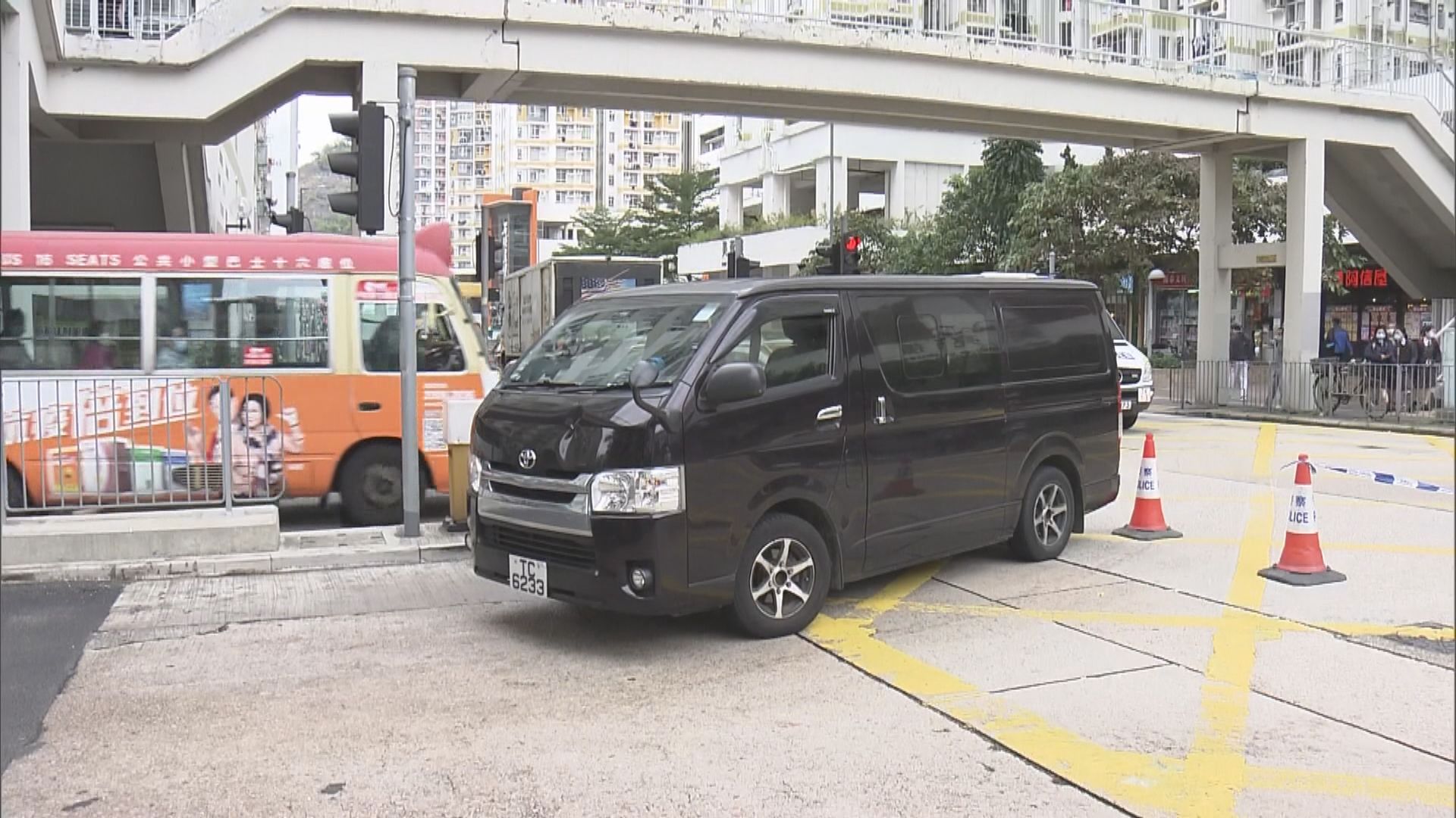 石硤尾客貨車撞斃途人