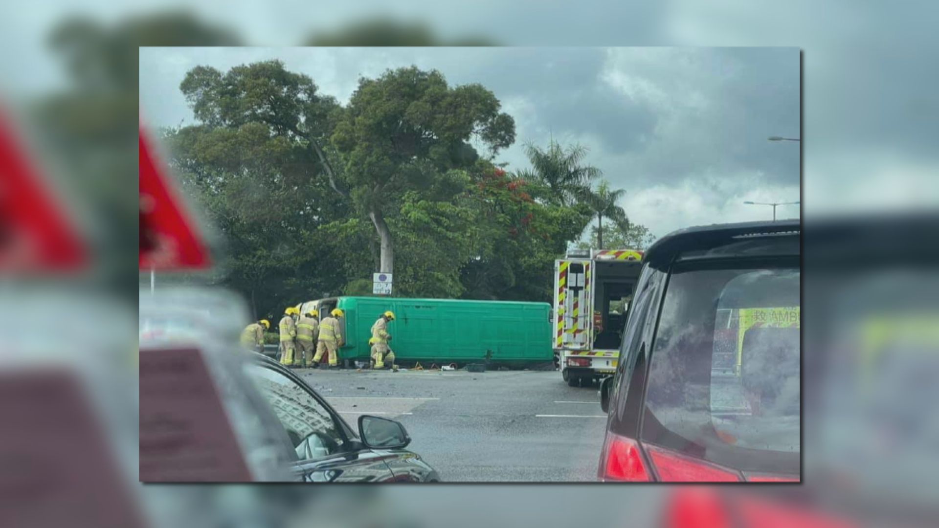 沙田大涌橋路沙田圍路小巴翻側　最少一死七傷