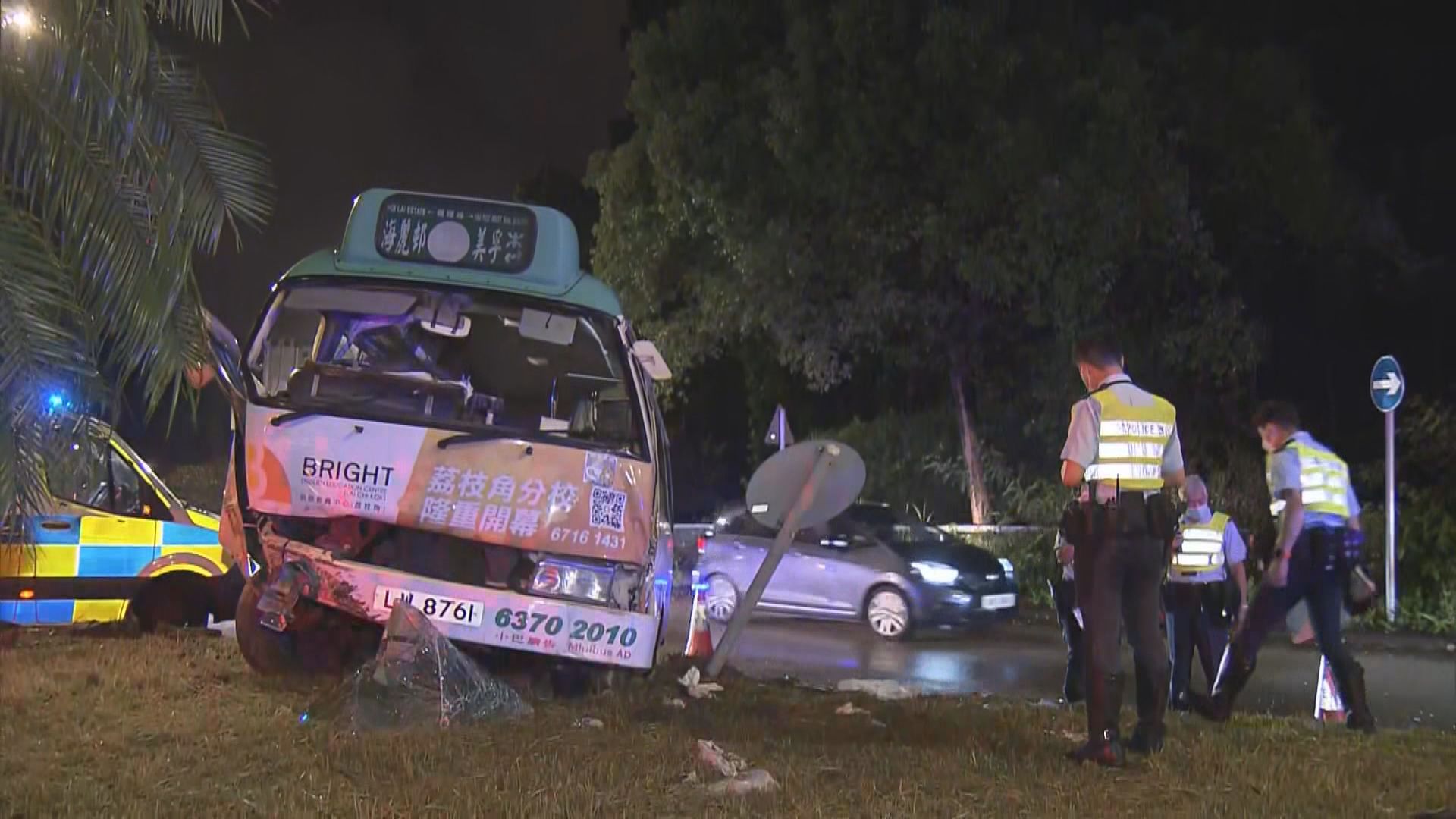 沙田獅隧公路交通意外　司機一度被困