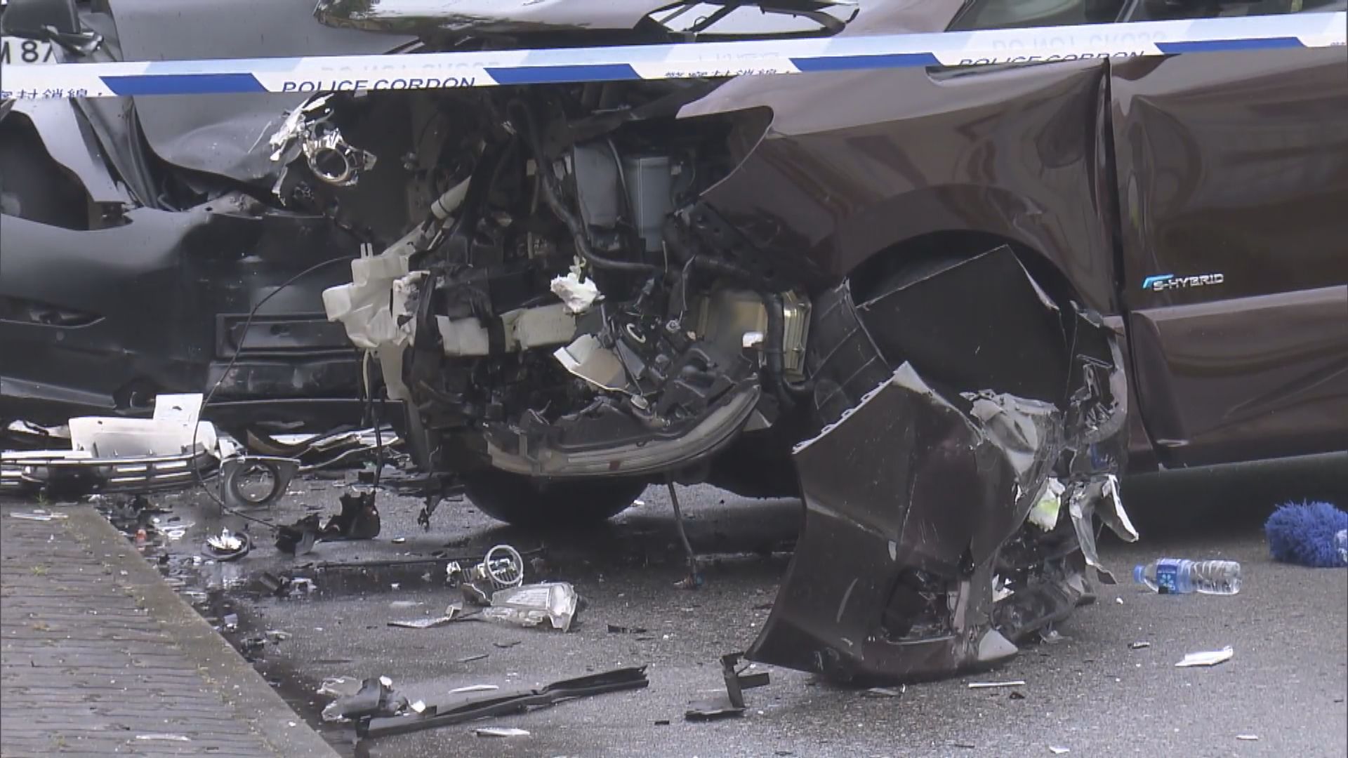 大埔三門仔路兩輛私家車相撞 一死五傷