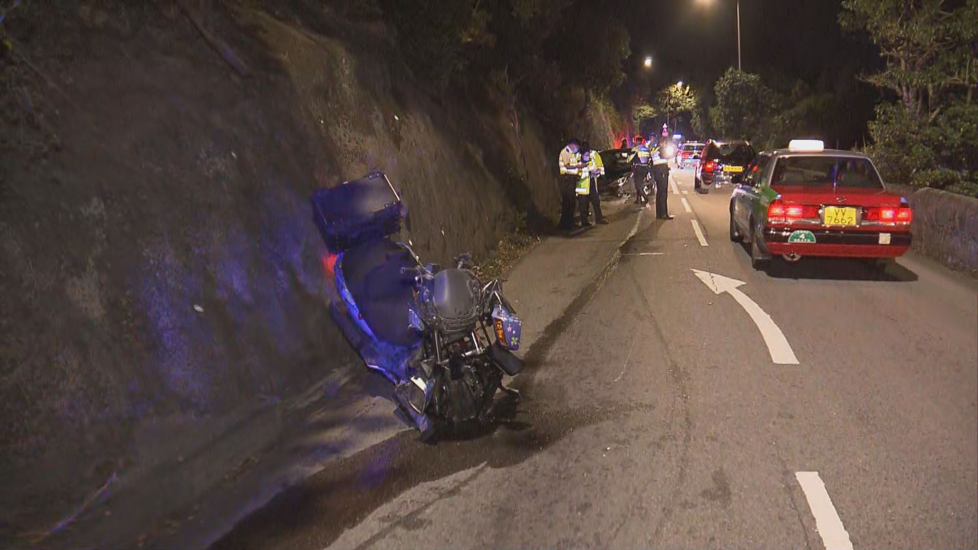 大潭道電單車與私家車撞　電單車司機死亡