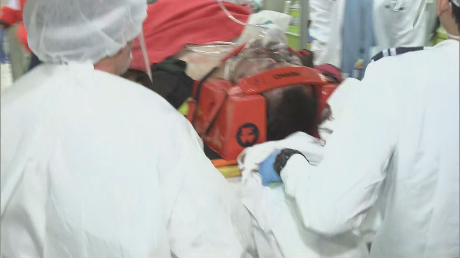 將軍澳的士單車相撞　單車男昏迷送院