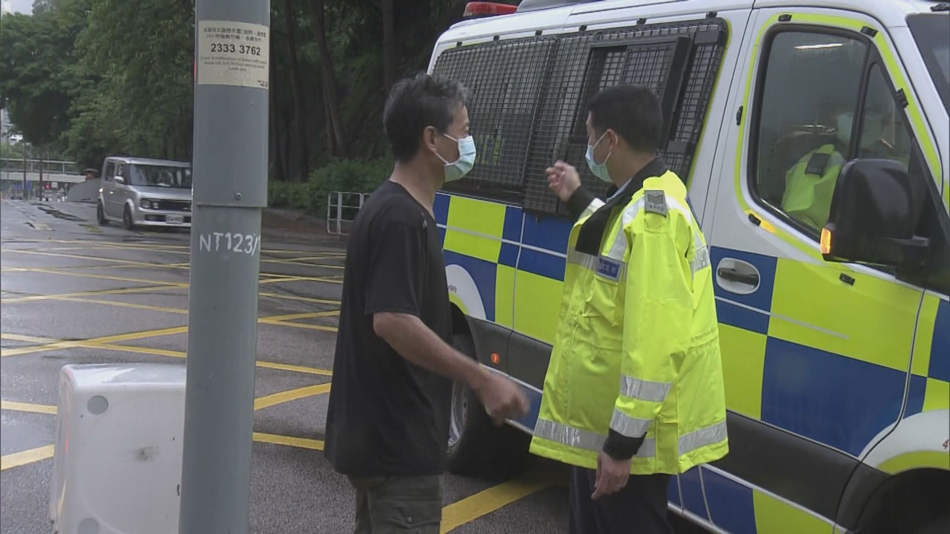 屯門男途人被客貨車撞倒昏迷送院　司機涉危駕被捕