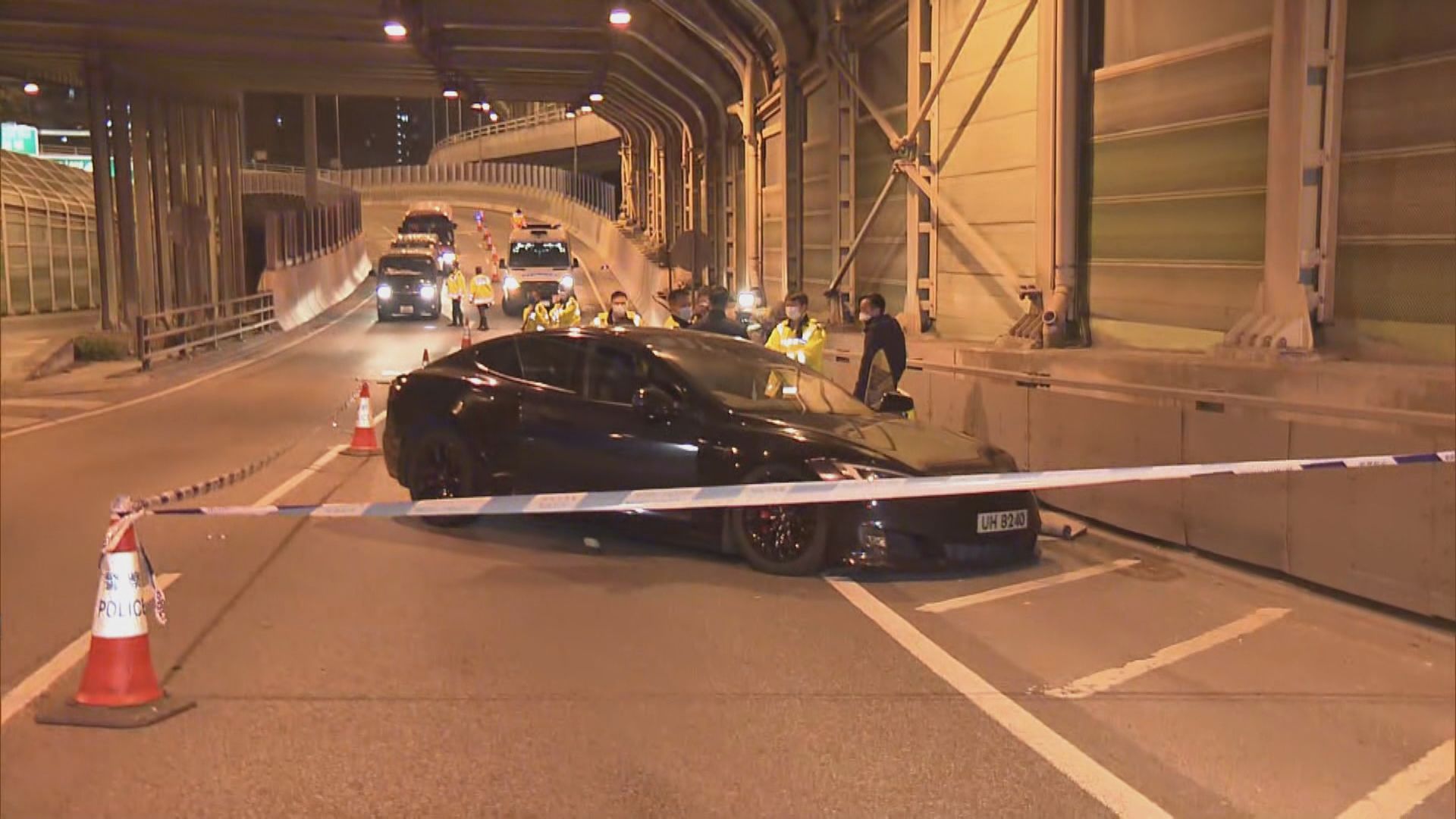 屯門致命車禍　電動車司機送院不治