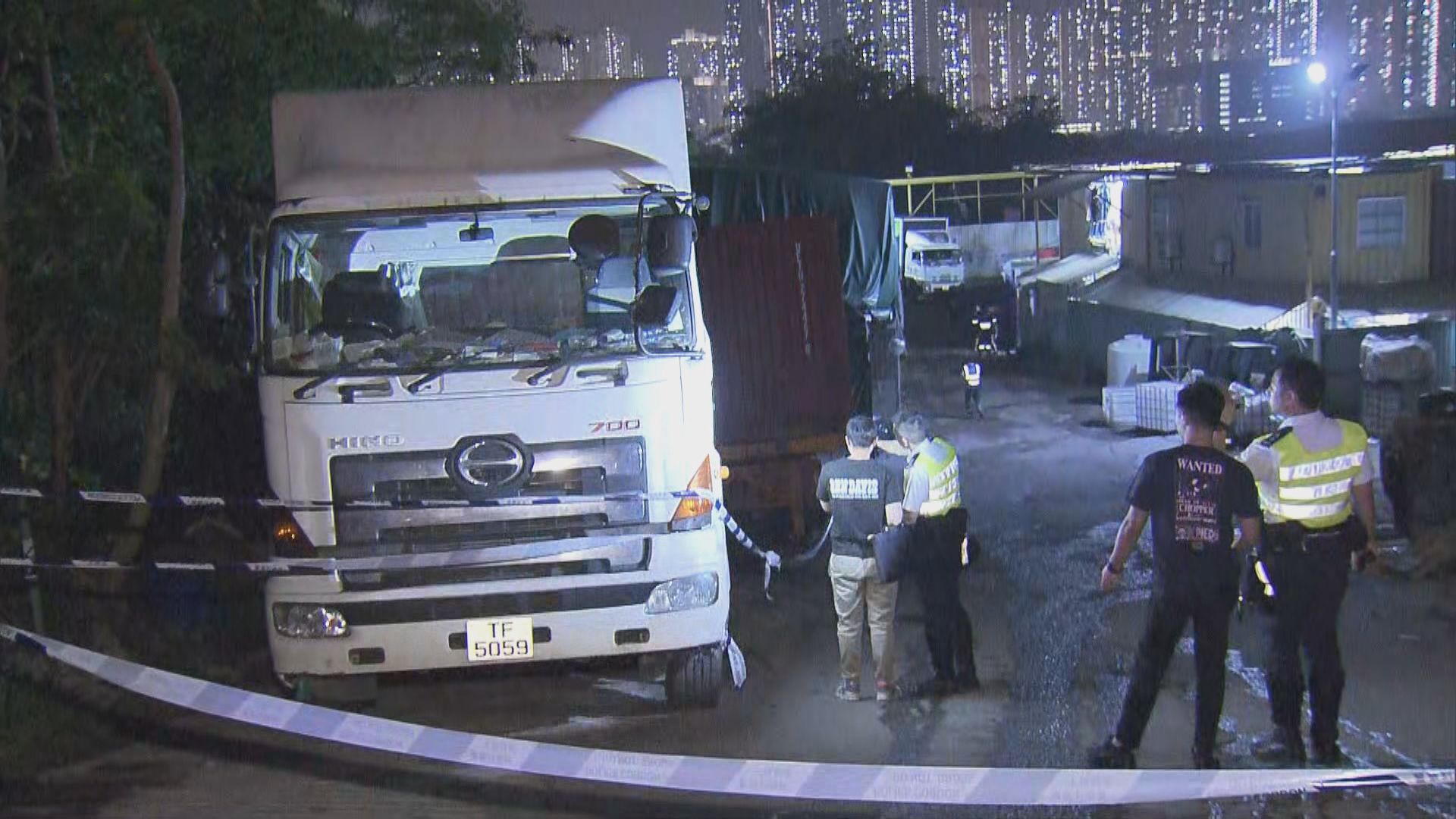 流浮山貨櫃車溜後夾死司機