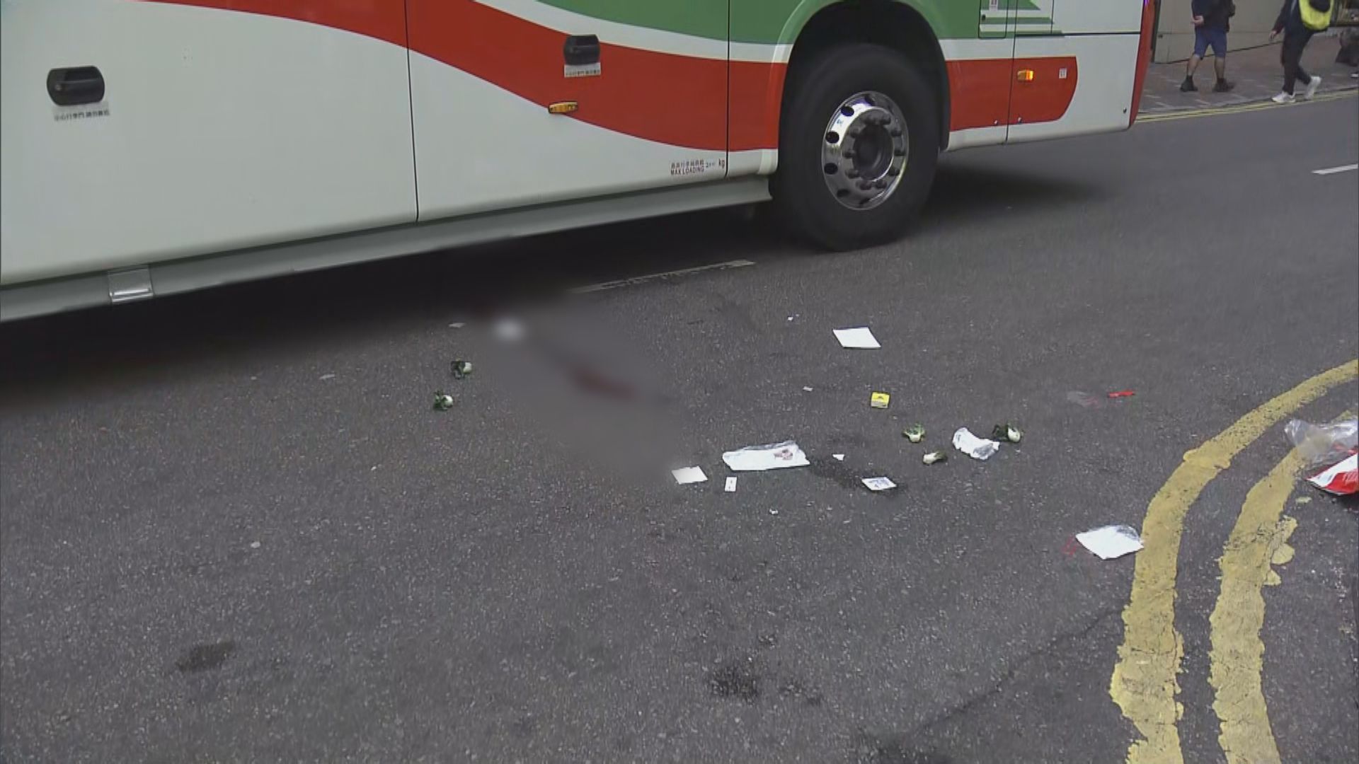 灣仔道女子被旅遊巴士撞倒　送院不治