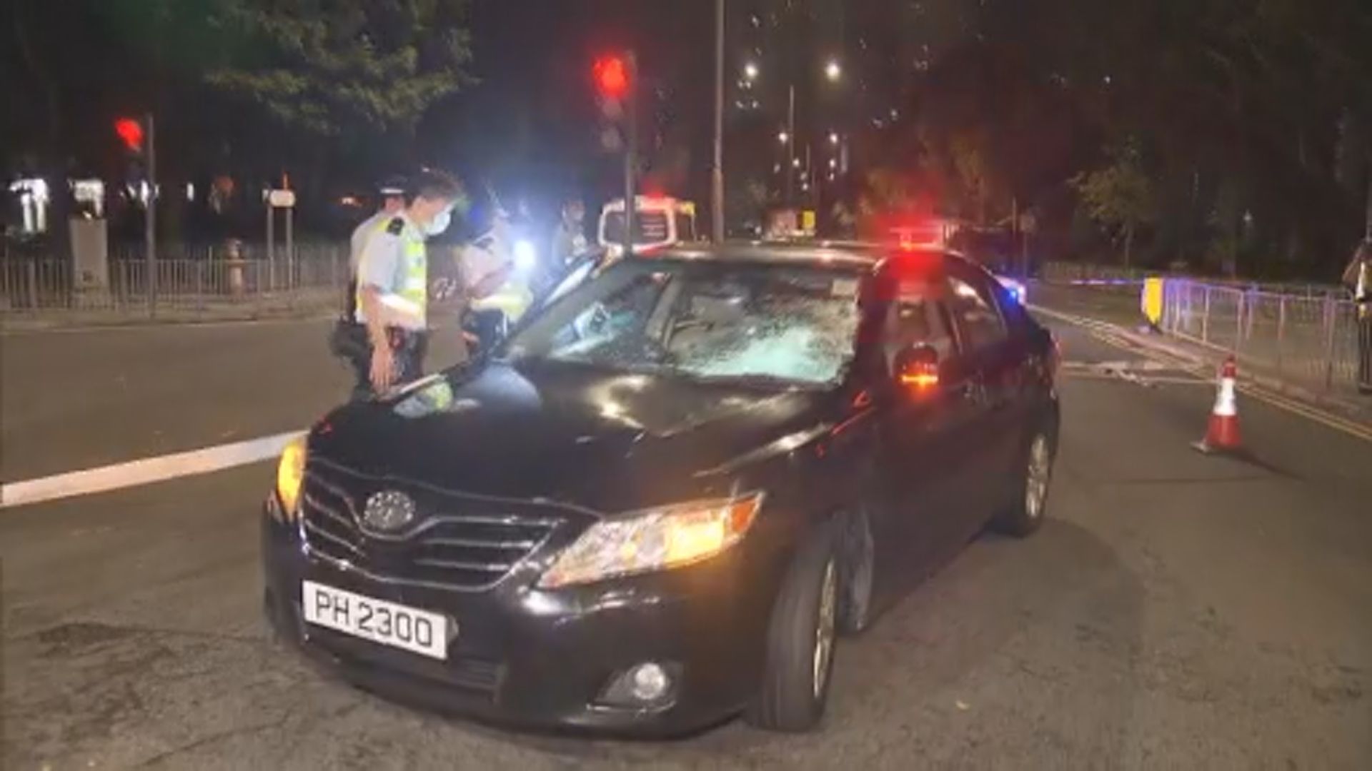 西環車禍私家車司機涉危駕被捕