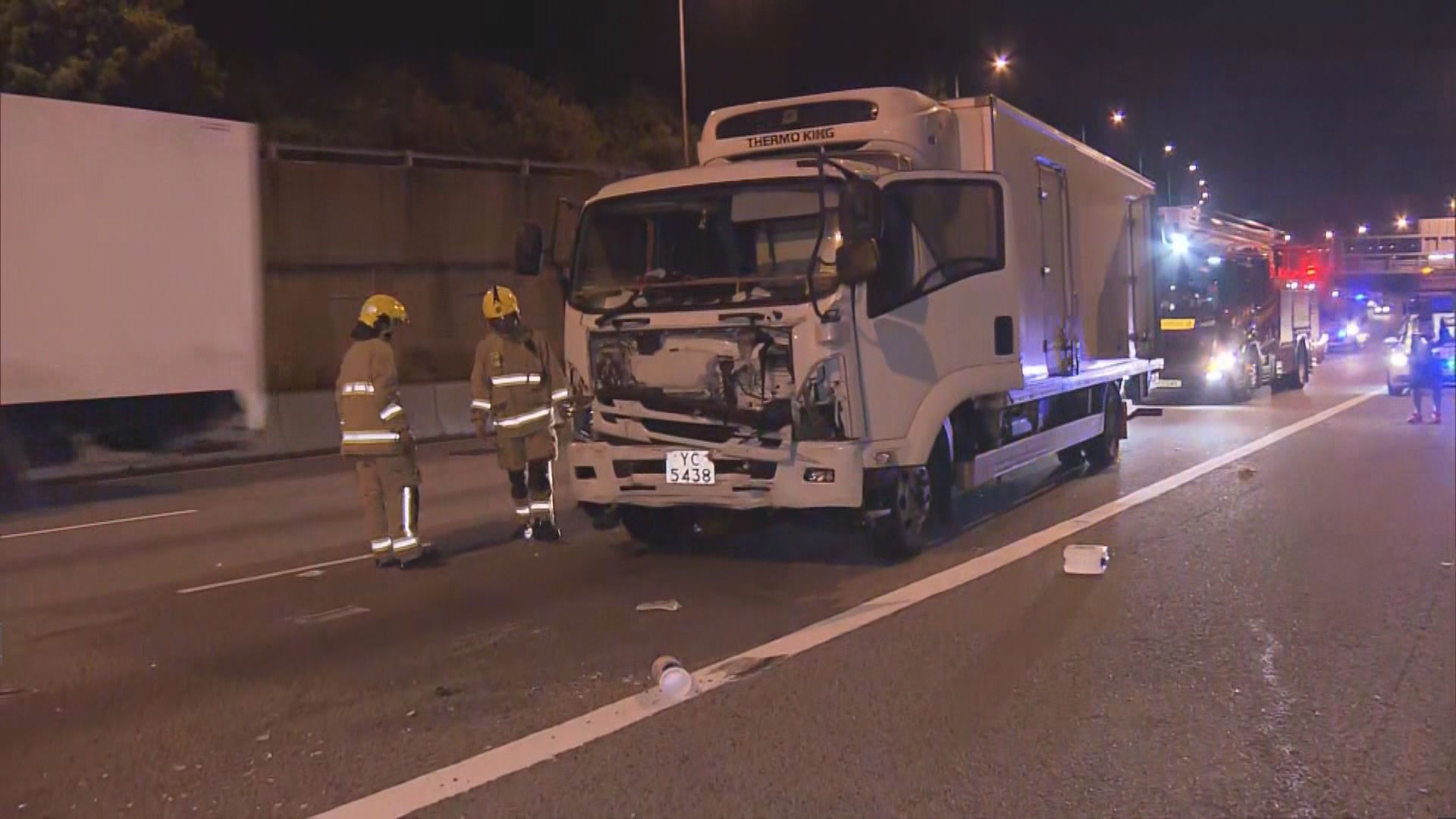 屯門公路及荔枝角兩宗車禍共五人送院
