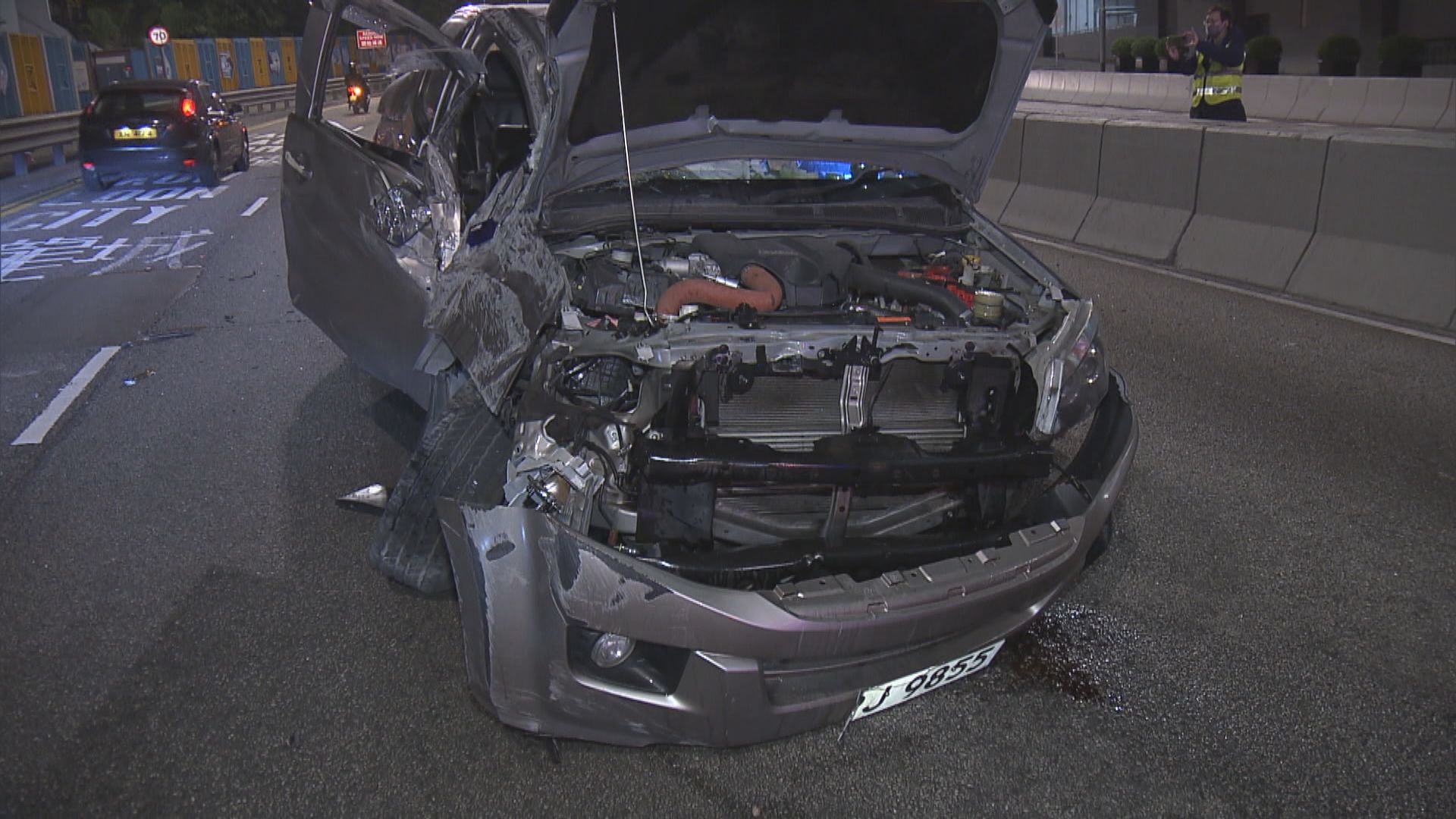 黃大仙交通意外一名司機受傷