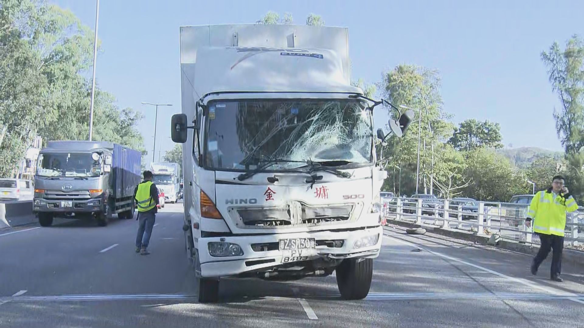 新田公路三車相撞一死一傷　兩名司機被捕