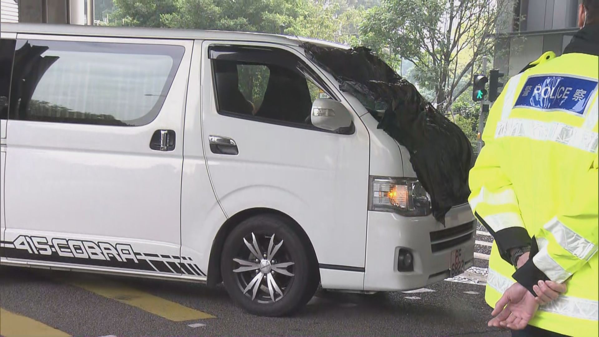 元朗客貨車撞斃過路老婦