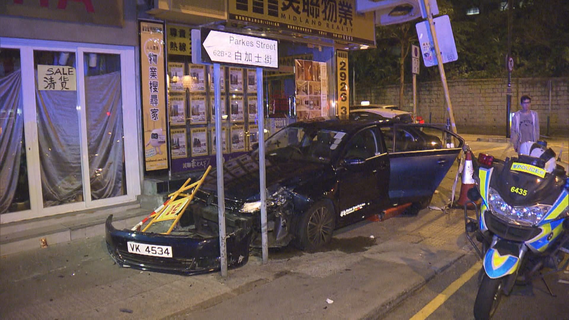 油麻地私家車失事剷行人路釀兩傷